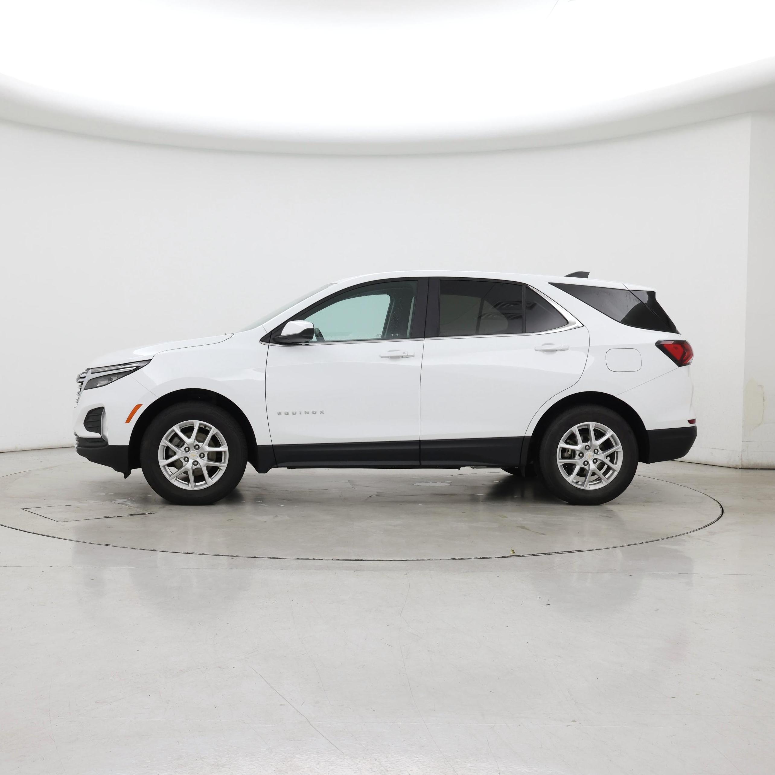 Thumbnail: 2023 Chevrolet Equinox - 3