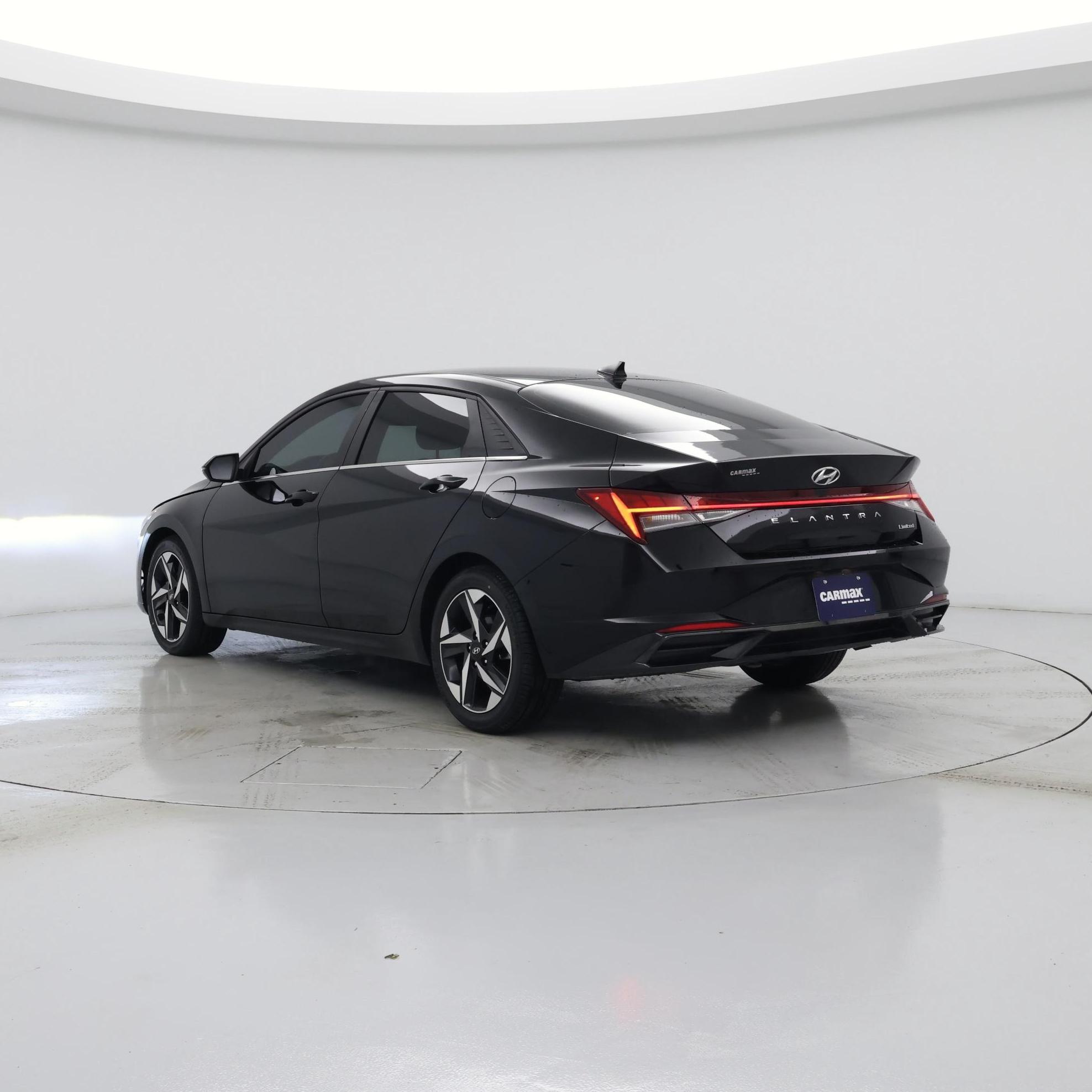 Thumbnail: 2023 Hyundai Elantra - 2
