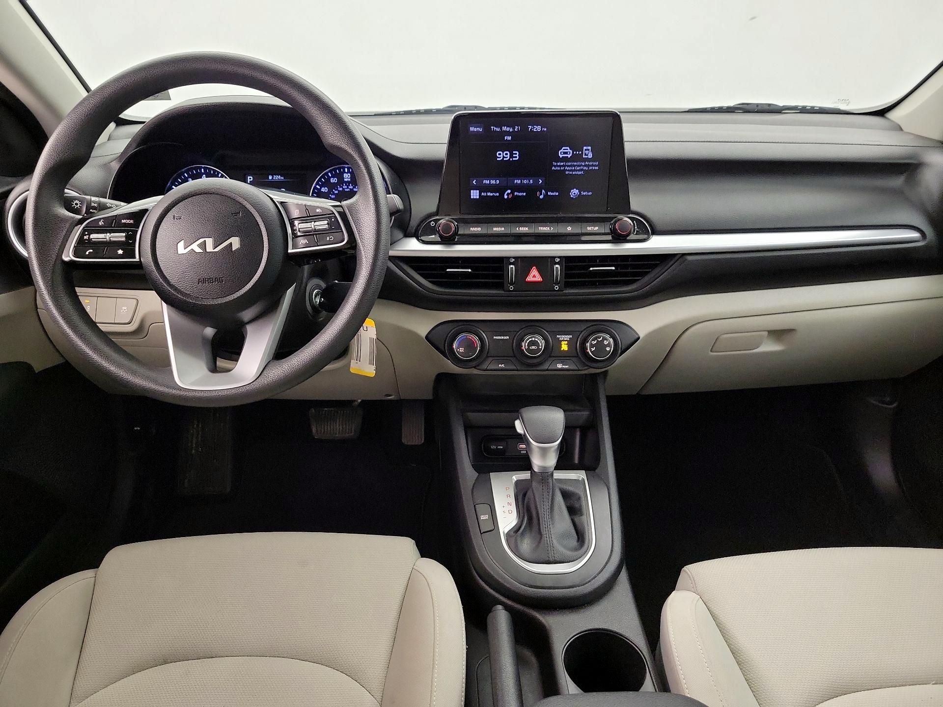 Thumbnail: 2023 Kia Forte - 9