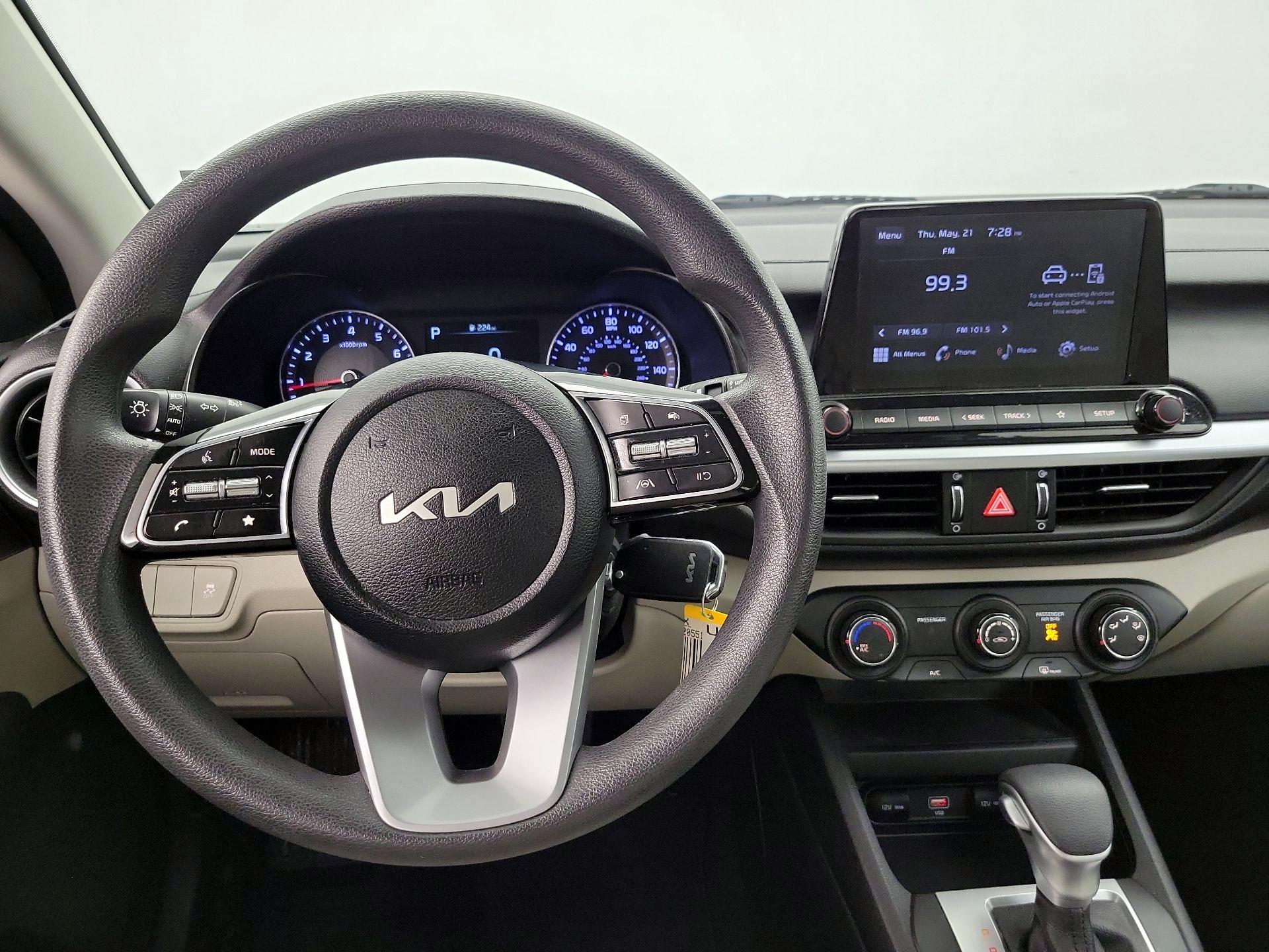Thumbnail: 2023 Kia Forte - 10