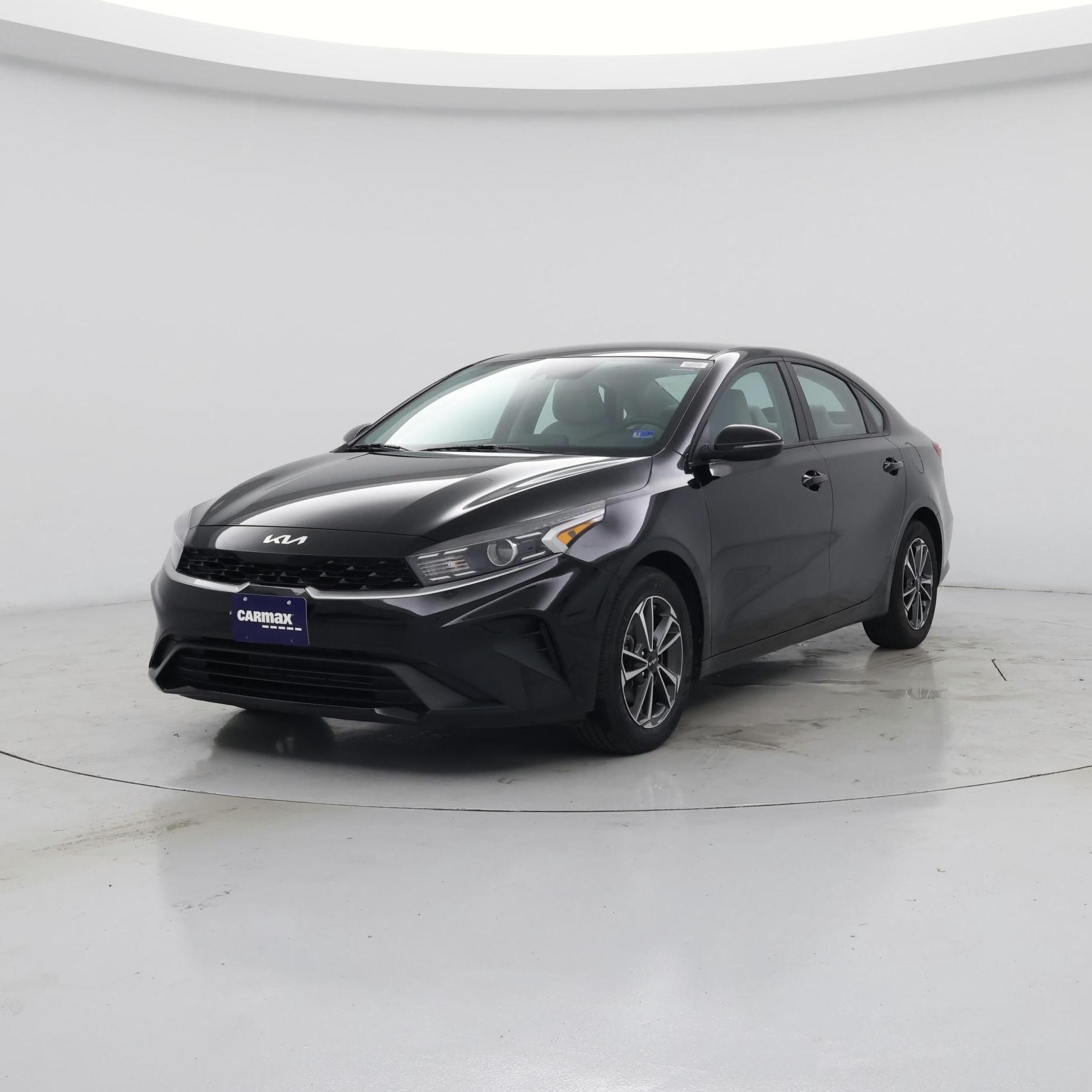 Thumbnail: 2023 Kia Forte - 4
