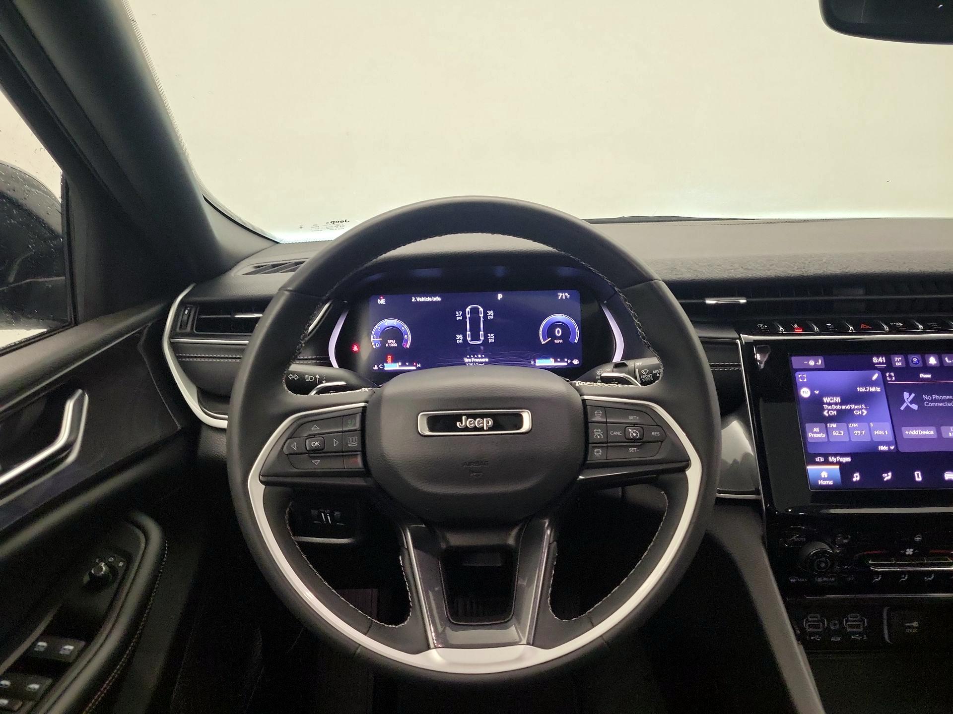 Thumbnail: 2023 Jeep Grand Cherokee L - 10