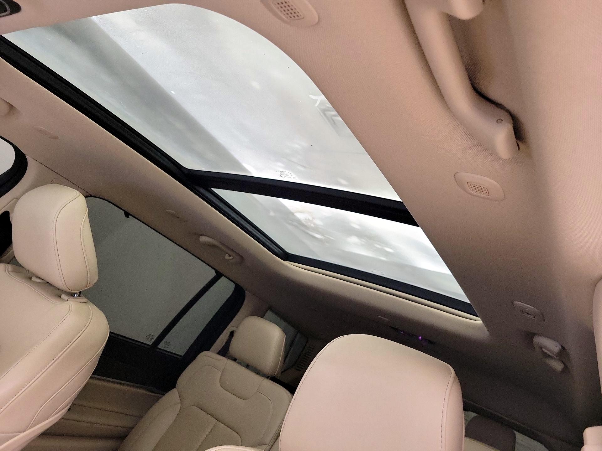 Thumbnail: 2021 Jeep Grand Cherokee L - 20
