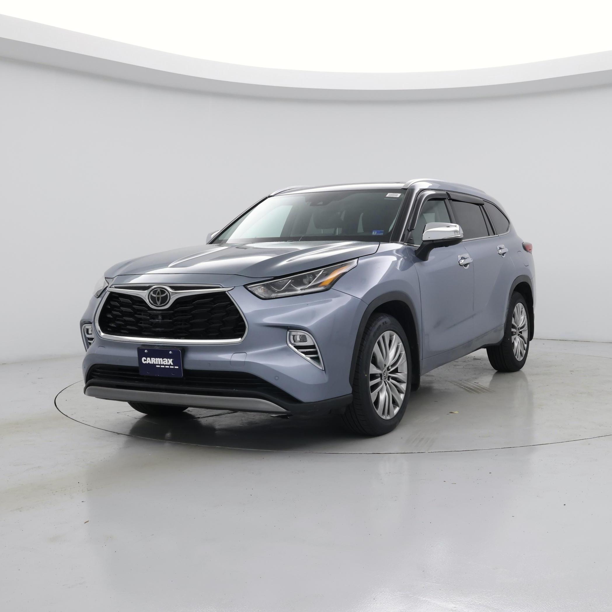 Thumbnail: 2023 Toyota Highlander - 4