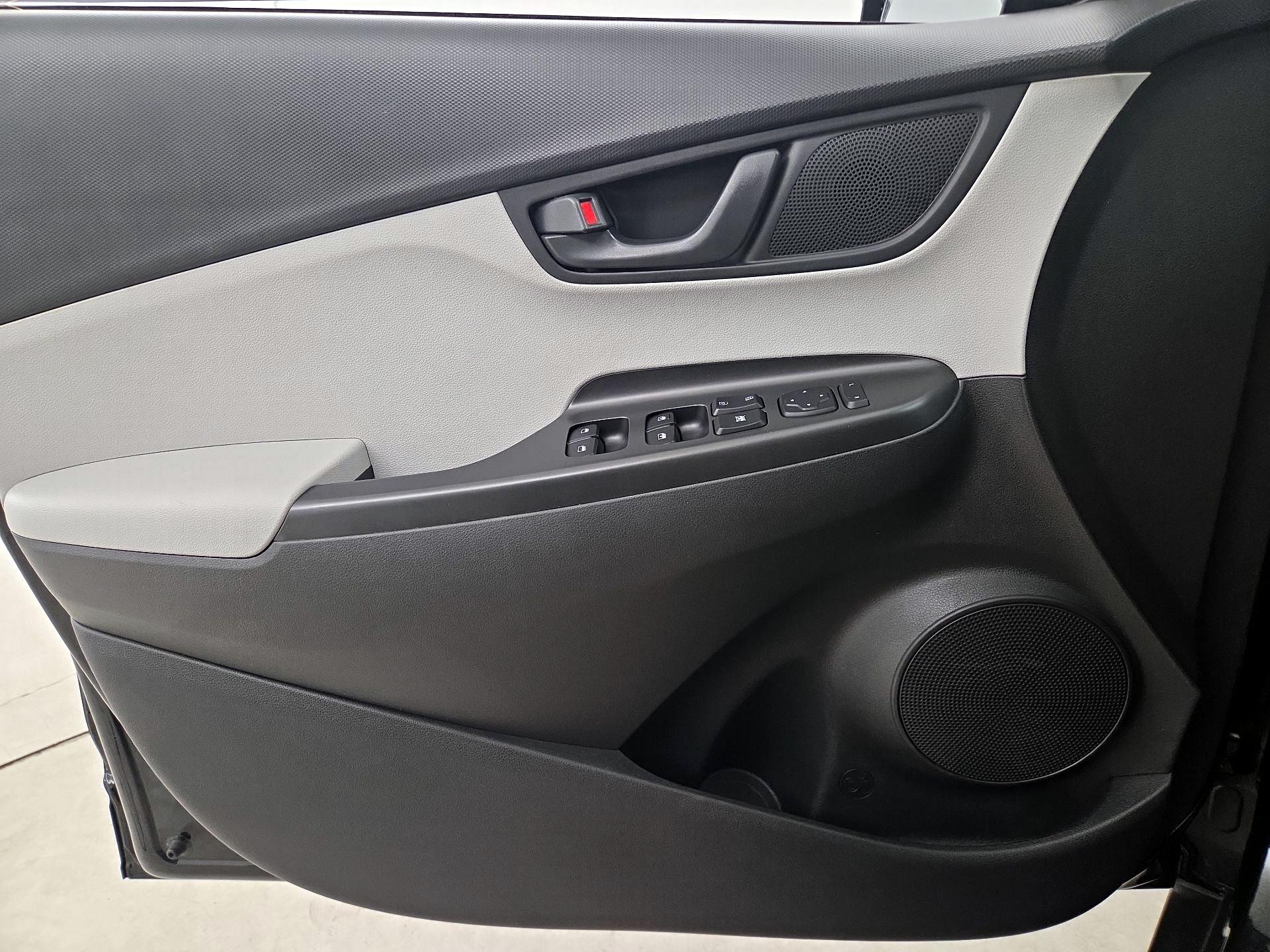 Thumbnail: 2023 Hyundai Kona - 12