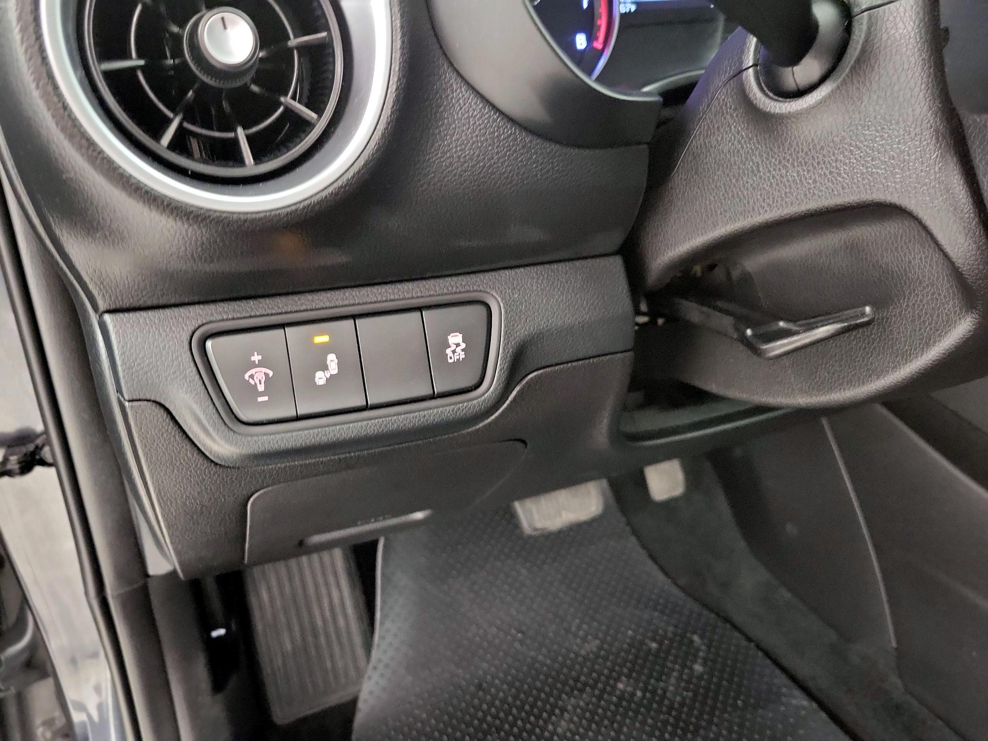 Thumbnail: 2023 Kia Forte - 13