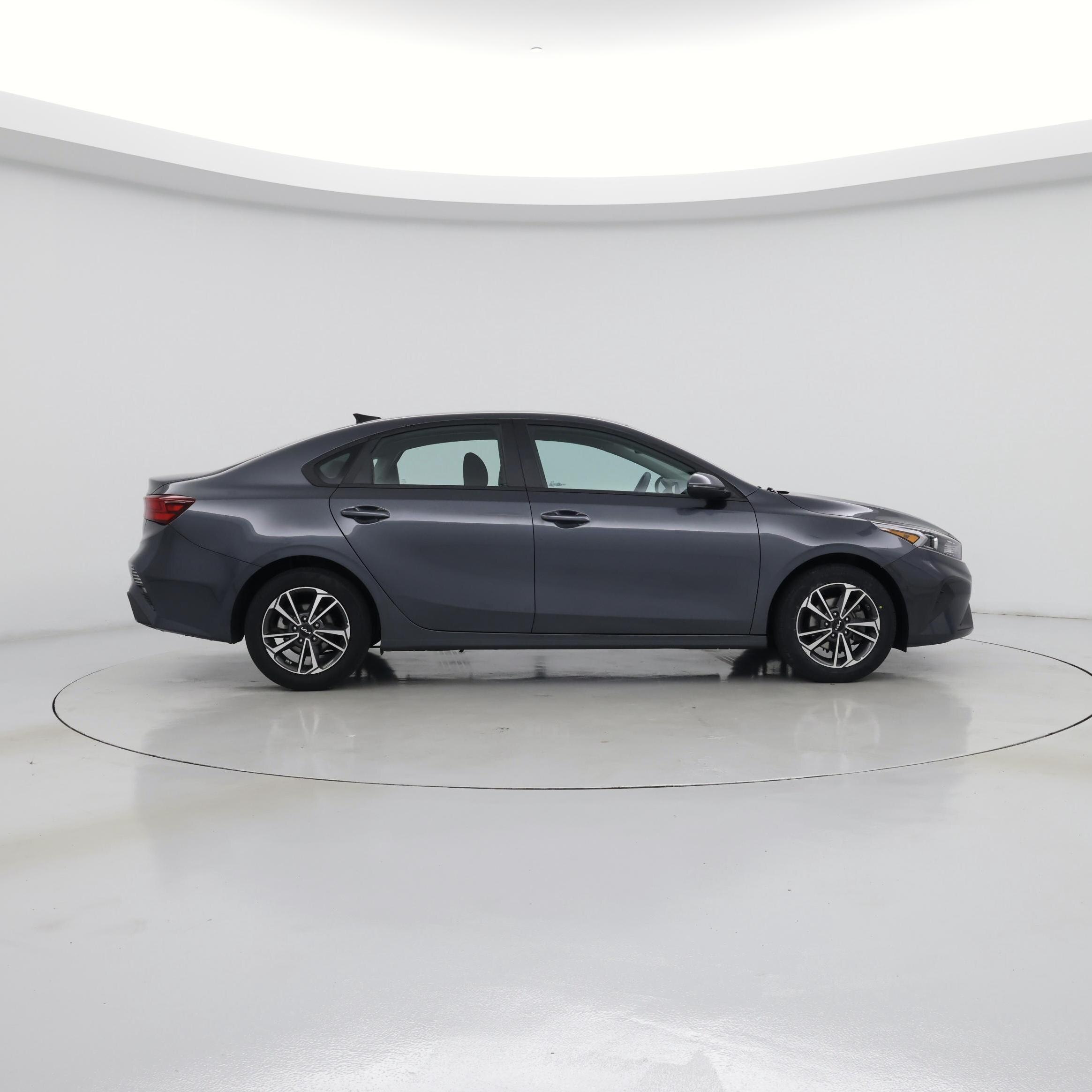 Thumbnail: 2023 Kia Forte - 7
