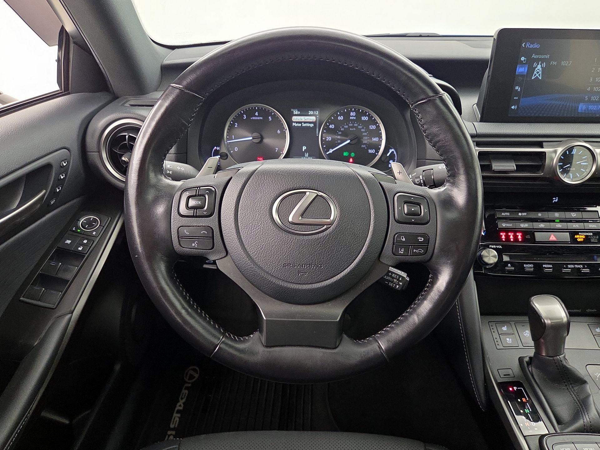 Thumbnail: 2022 Lexus IS - 10