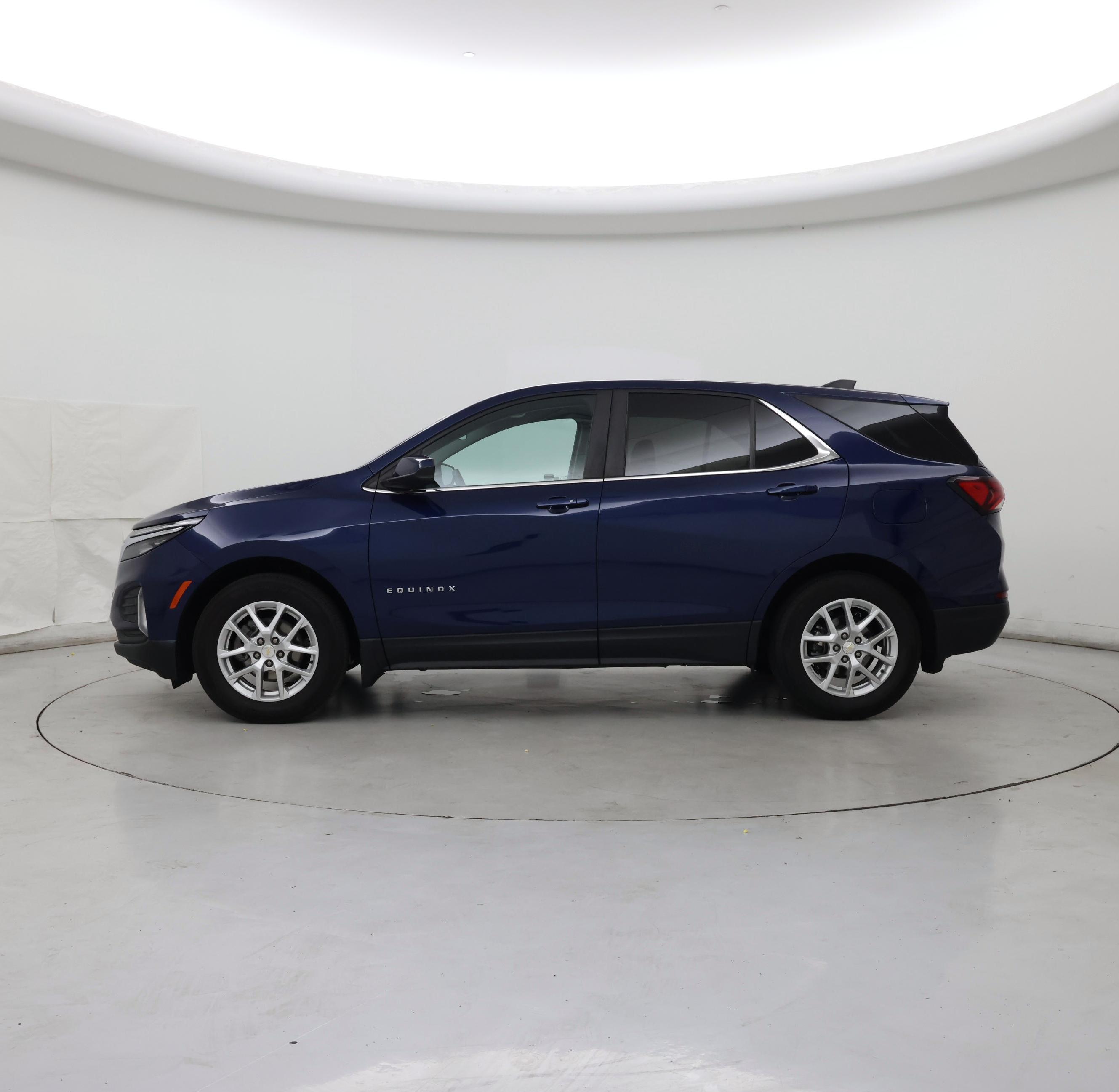 Thumbnail: 2023 Chevrolet Equinox - 3