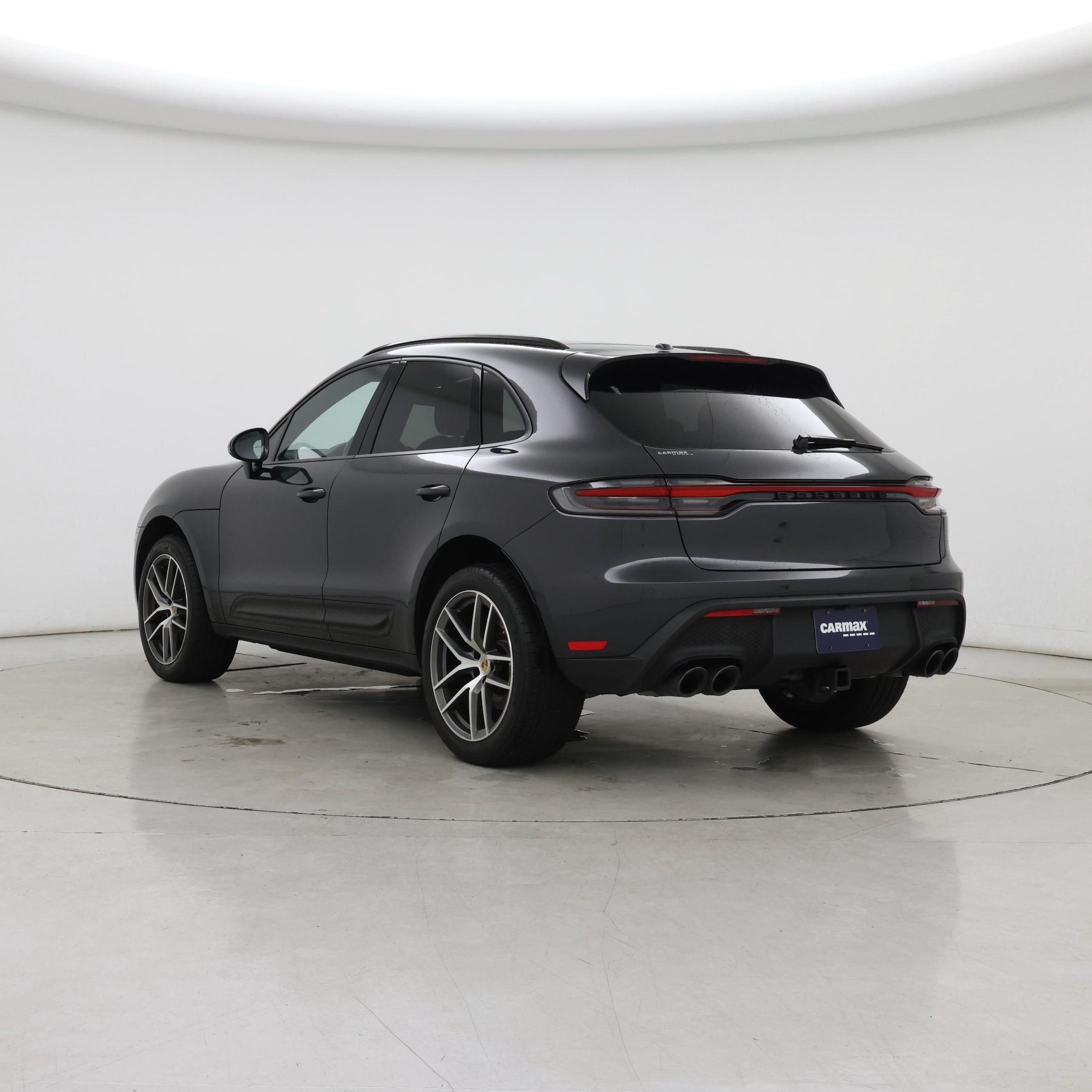 Thumbnail: 2023 Porsche Macan - 2