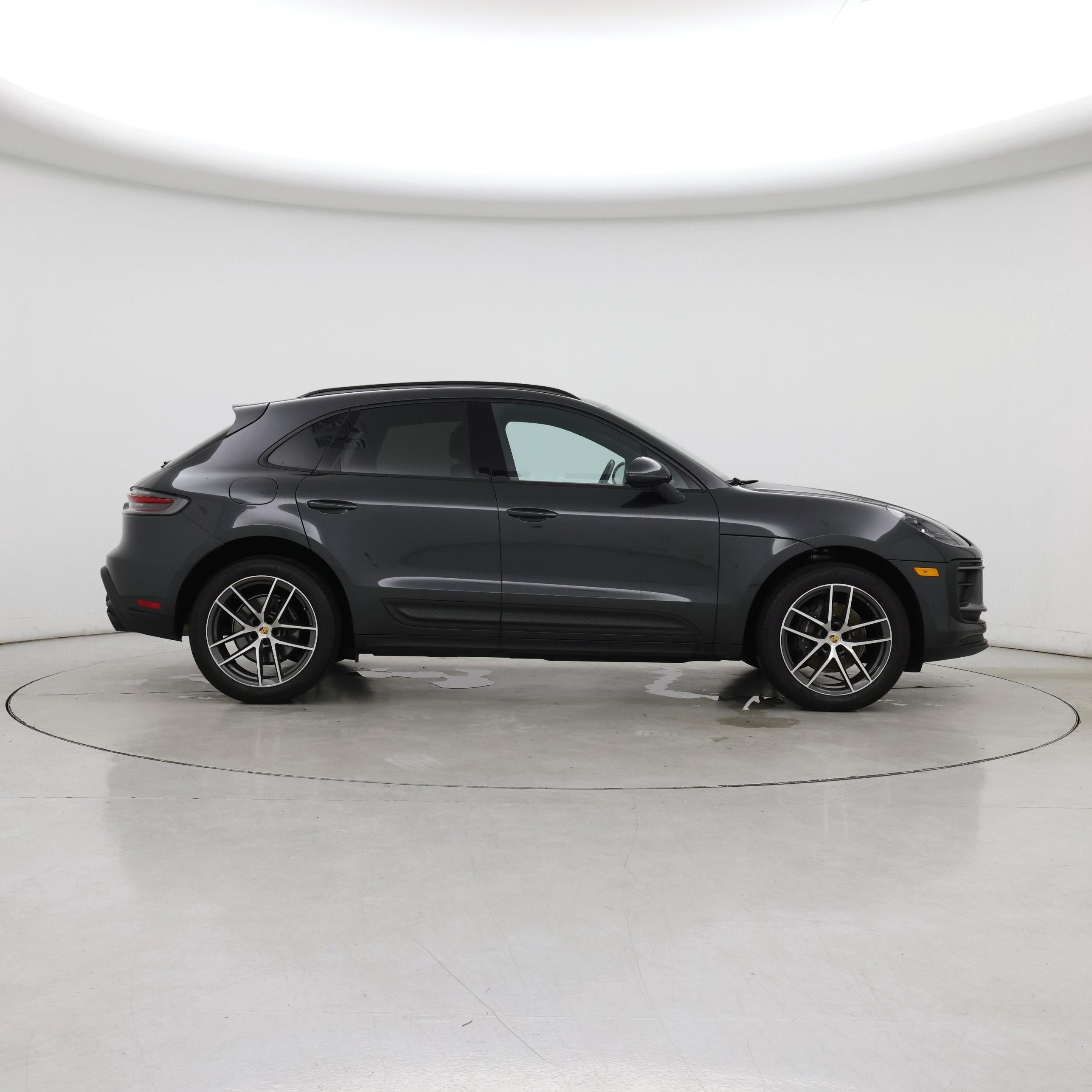 Thumbnail: 2023 Porsche Macan - 7