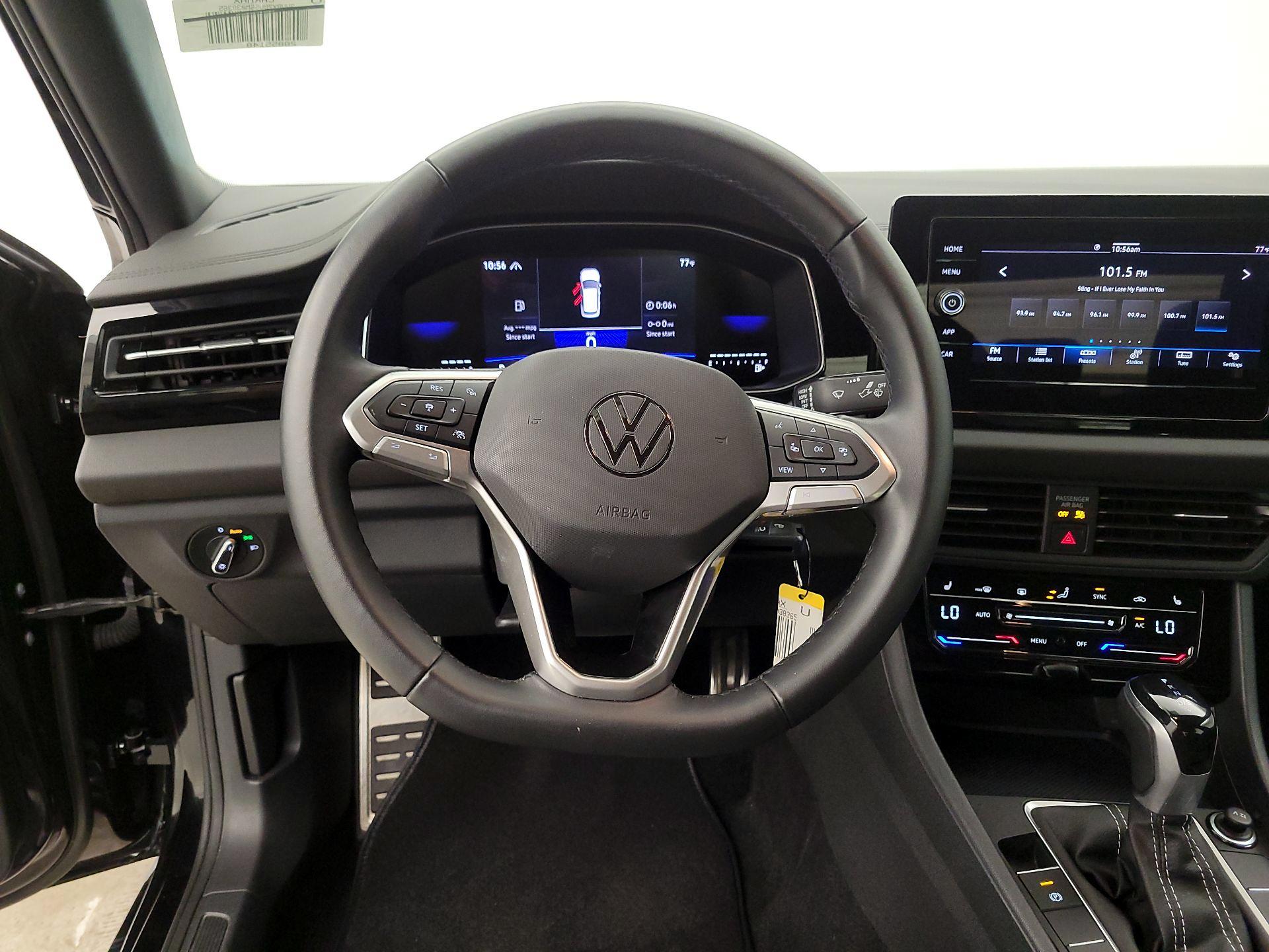 Thumbnail: 2025 Volkswagen Jetta - 10