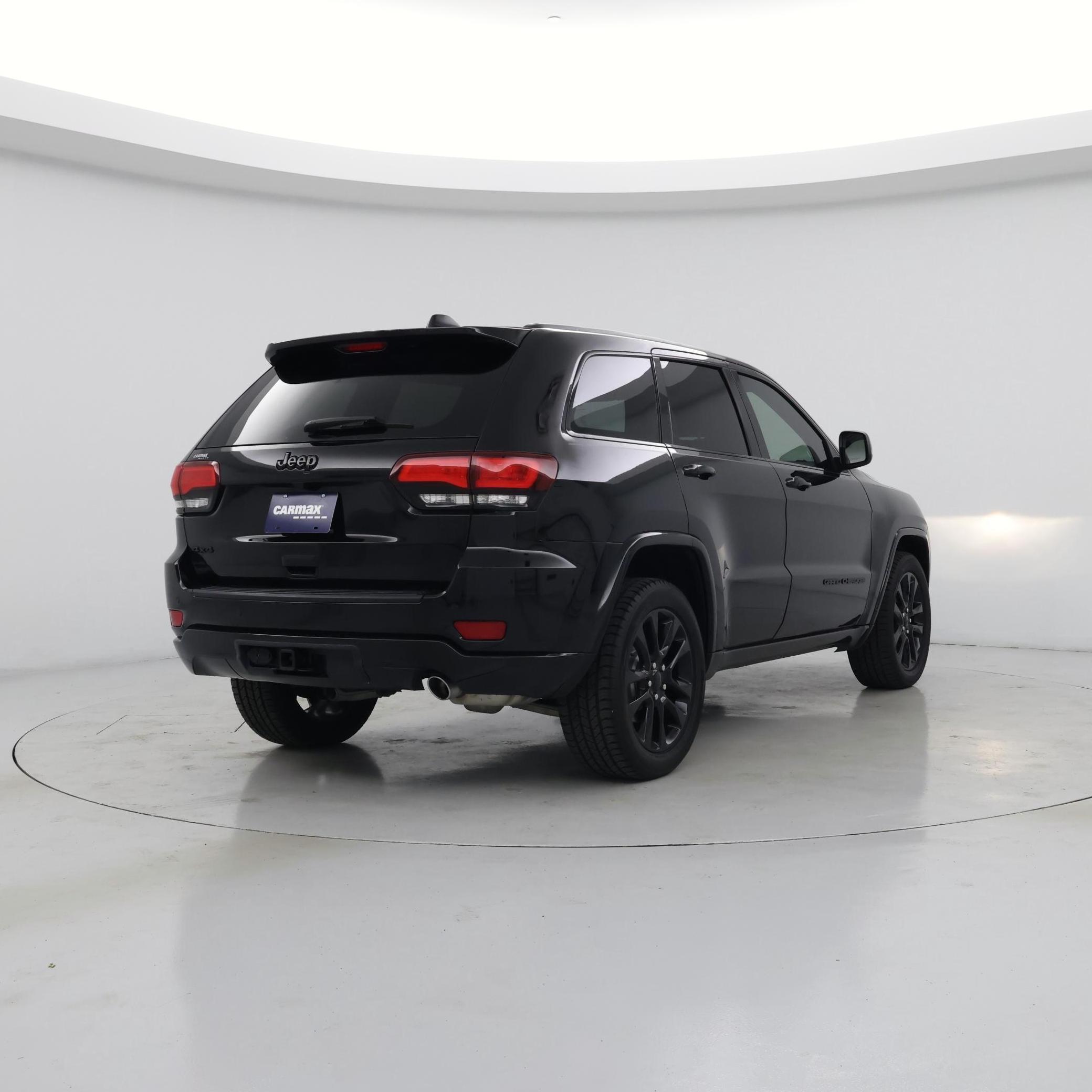 Thumbnail: 2020 Jeep Grand Cherokee - 8