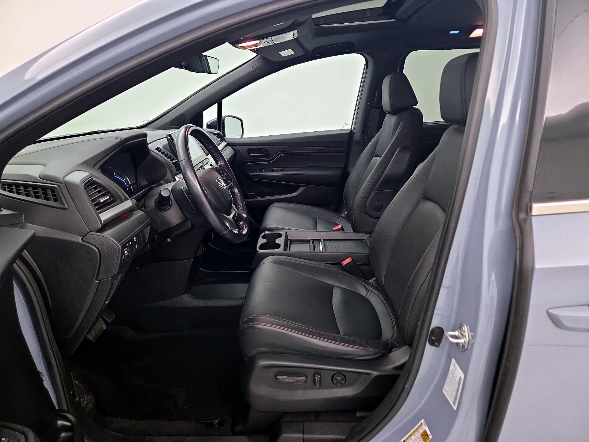 Thumbnail: 2023 Honda Odyssey - 11