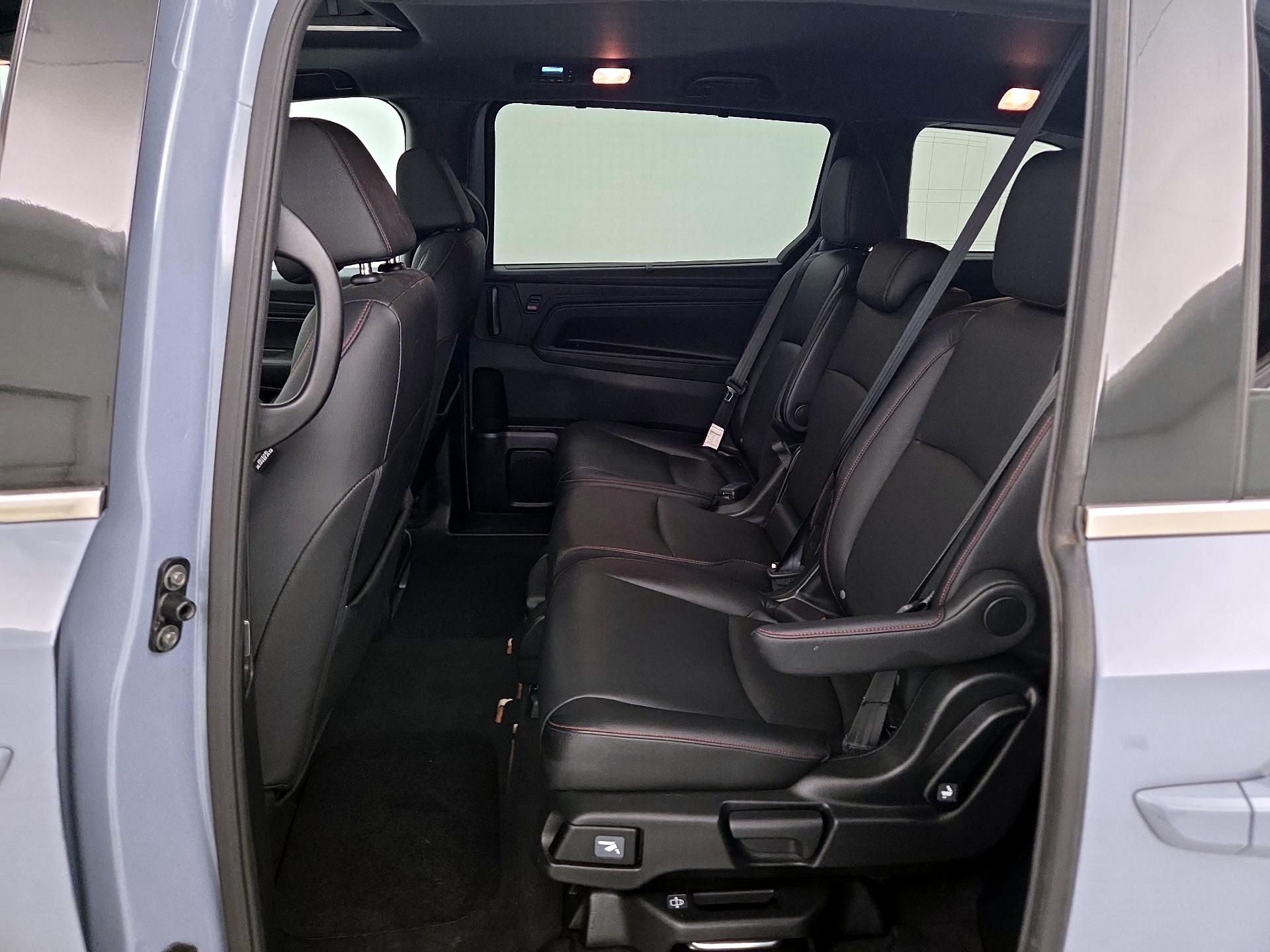 Thumbnail: 2023 Honda Odyssey - 20