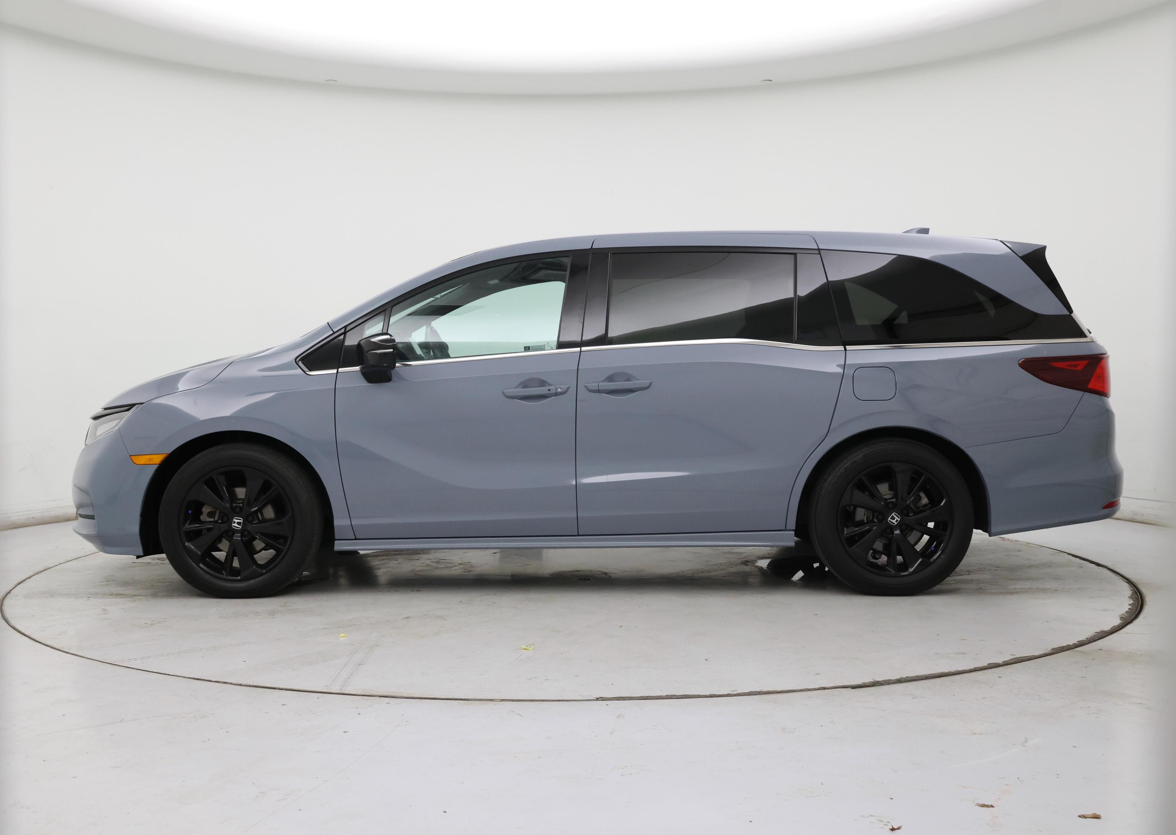 Thumbnail: 2023 Honda Odyssey - 3