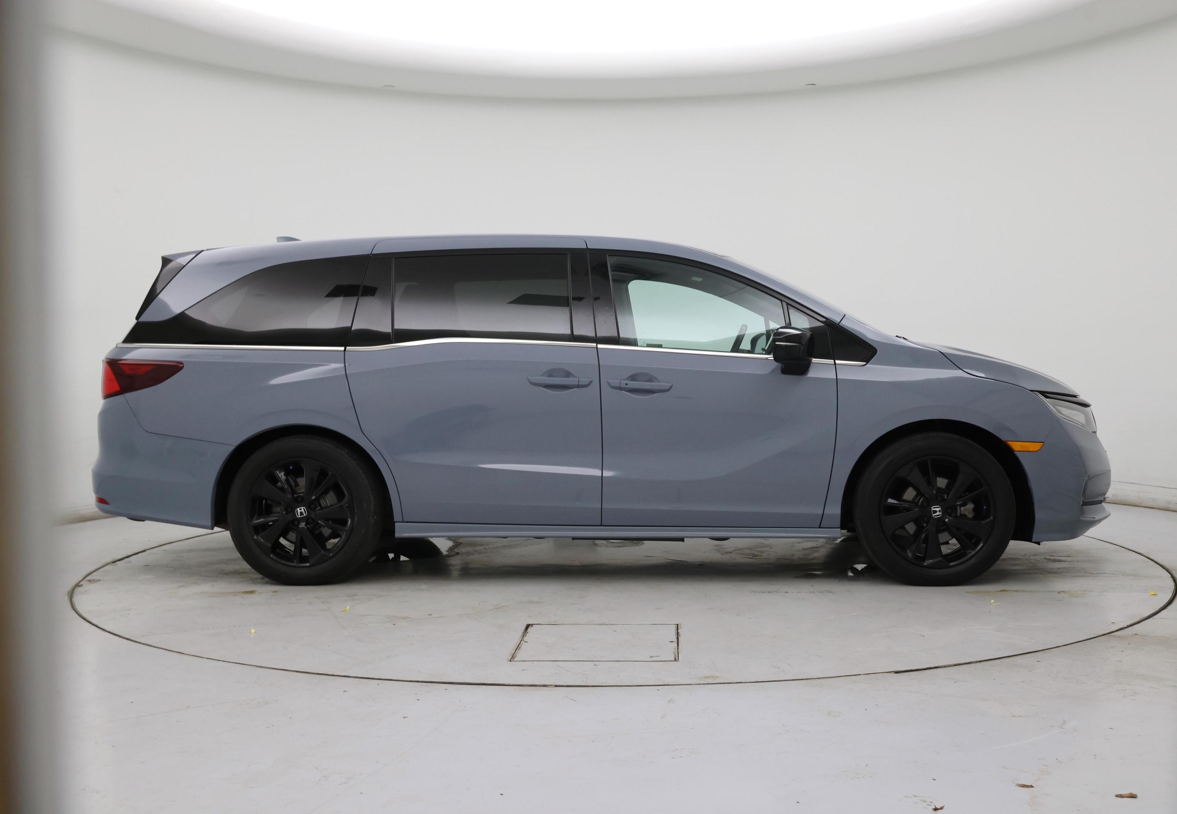 Thumbnail: 2023 Honda Odyssey - 7