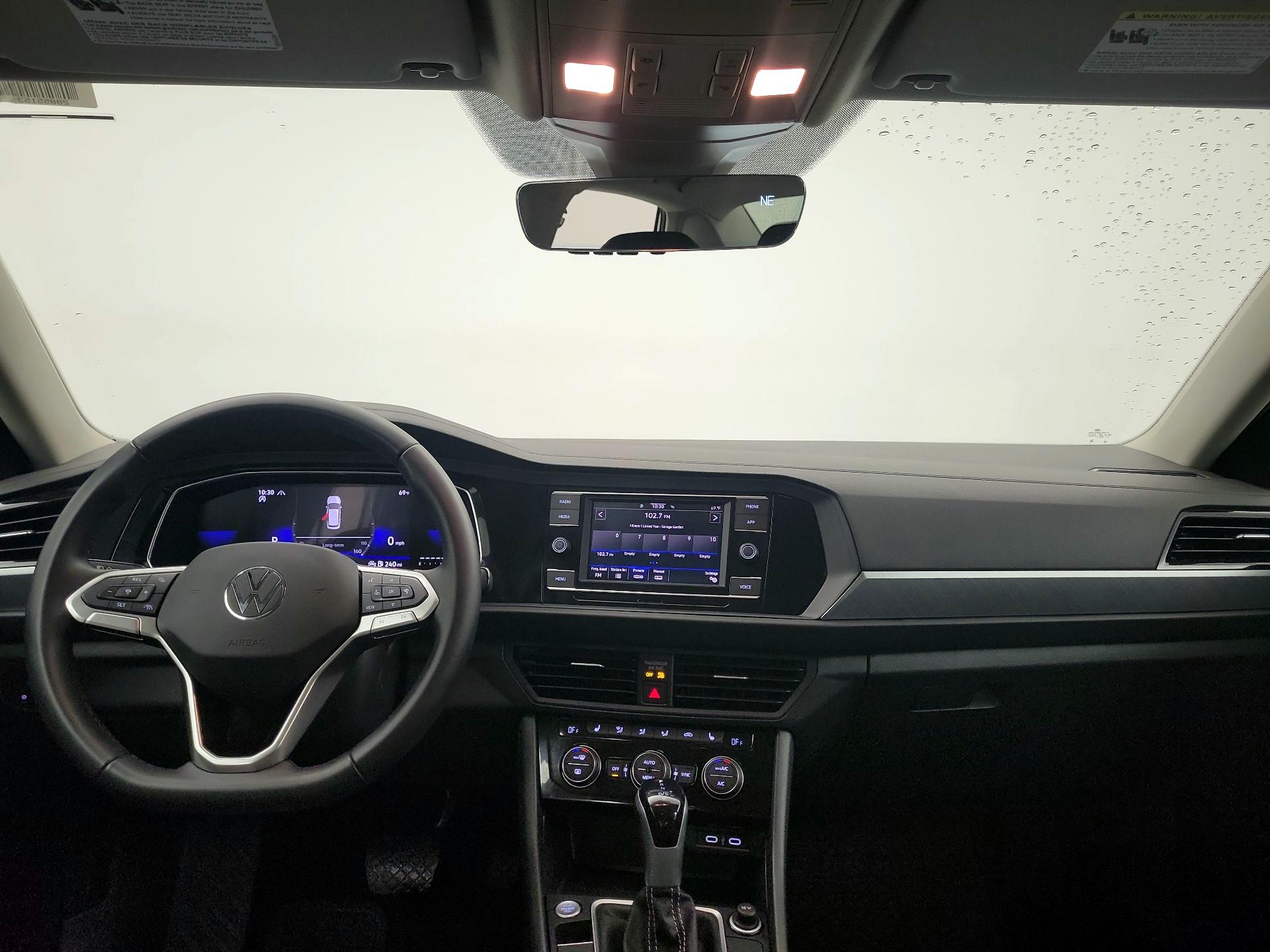 Thumbnail: 2023 Volkswagen Jetta - 9