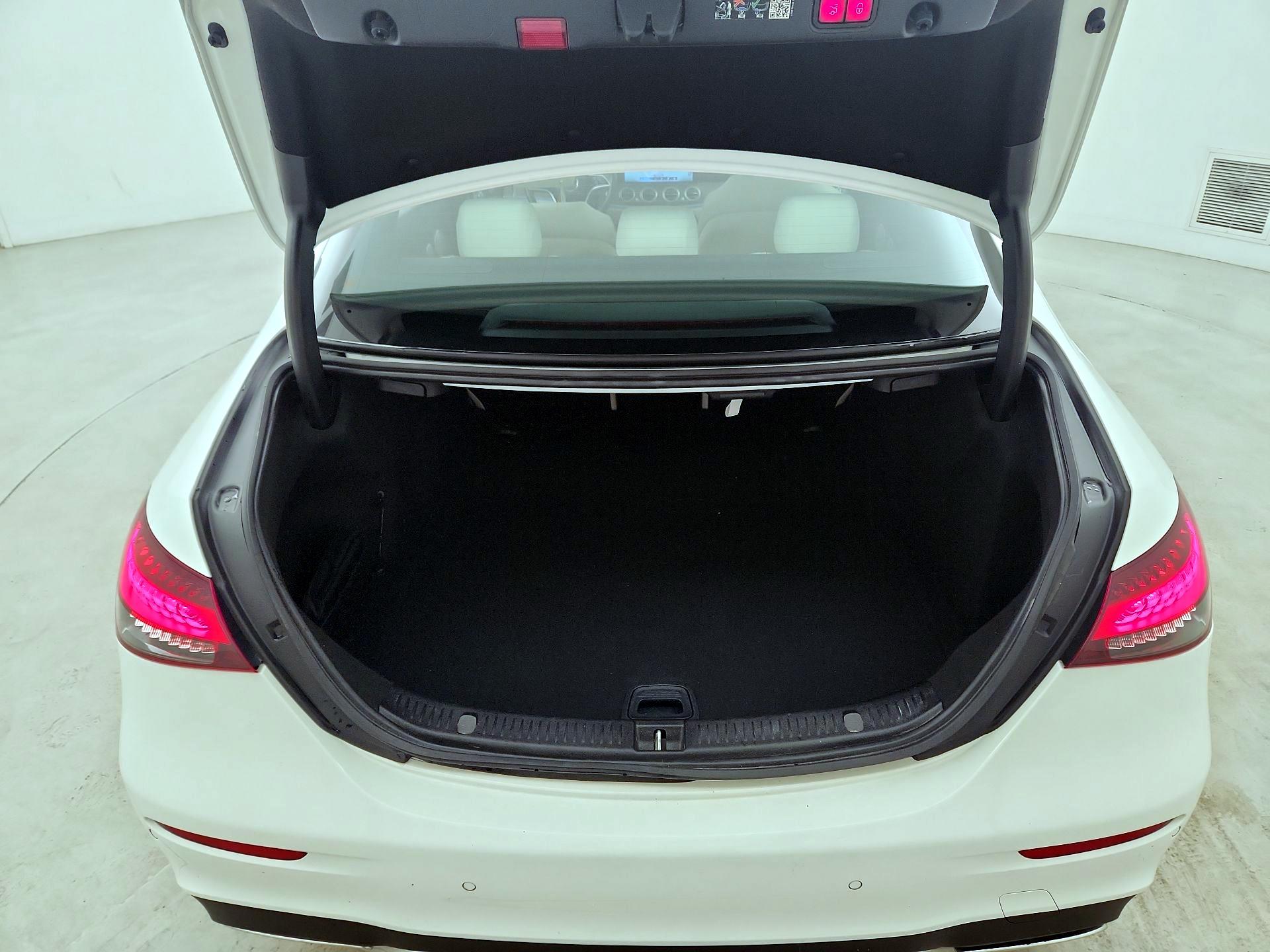 Thumbnail: 2023 Mercedes-Benz E-Class - 20