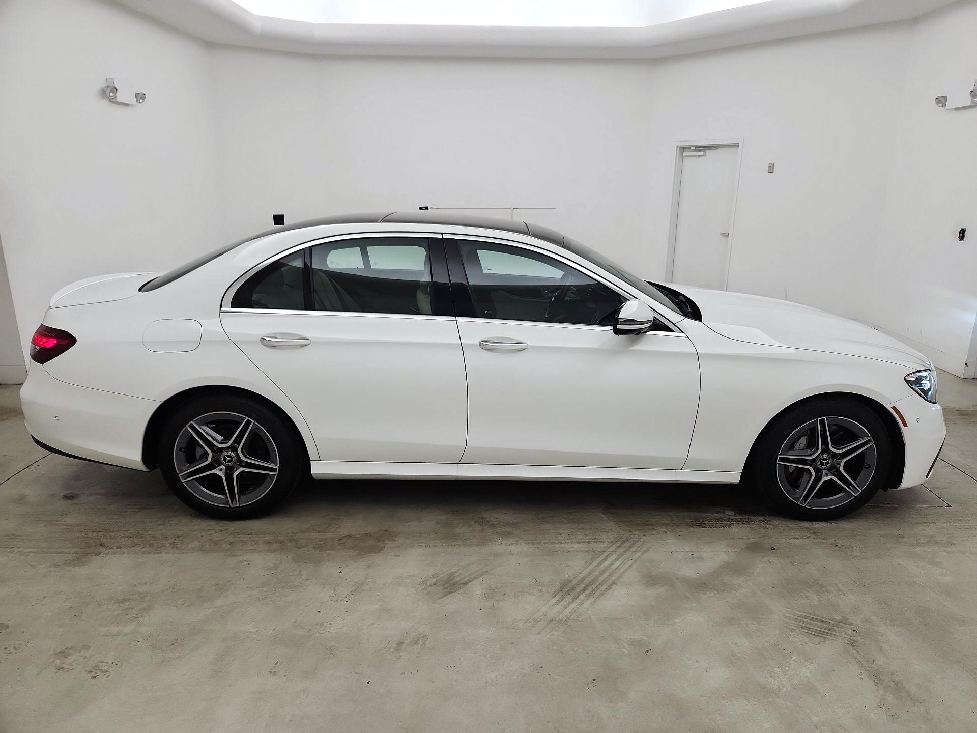Thumbnail: 2023 Mercedes-Benz E-Class - 4