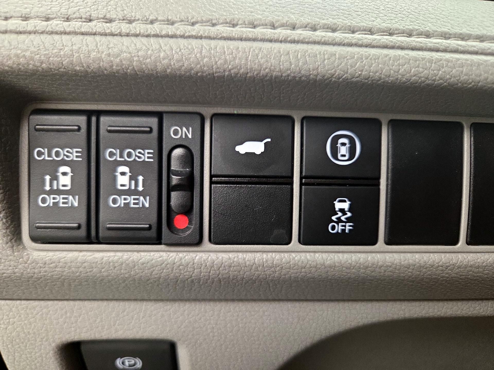 Thumbnail: 2023 Honda Odyssey - 13