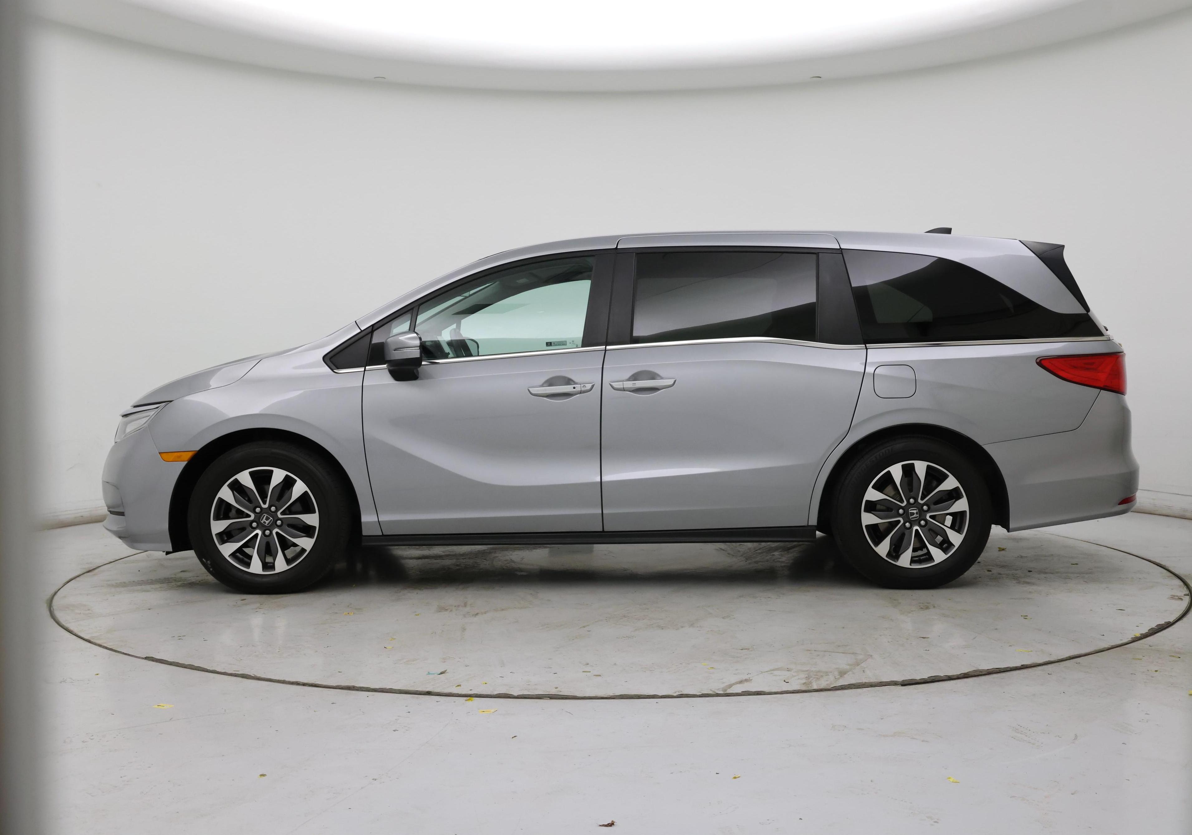 Thumbnail: 2023 Honda Odyssey - 3