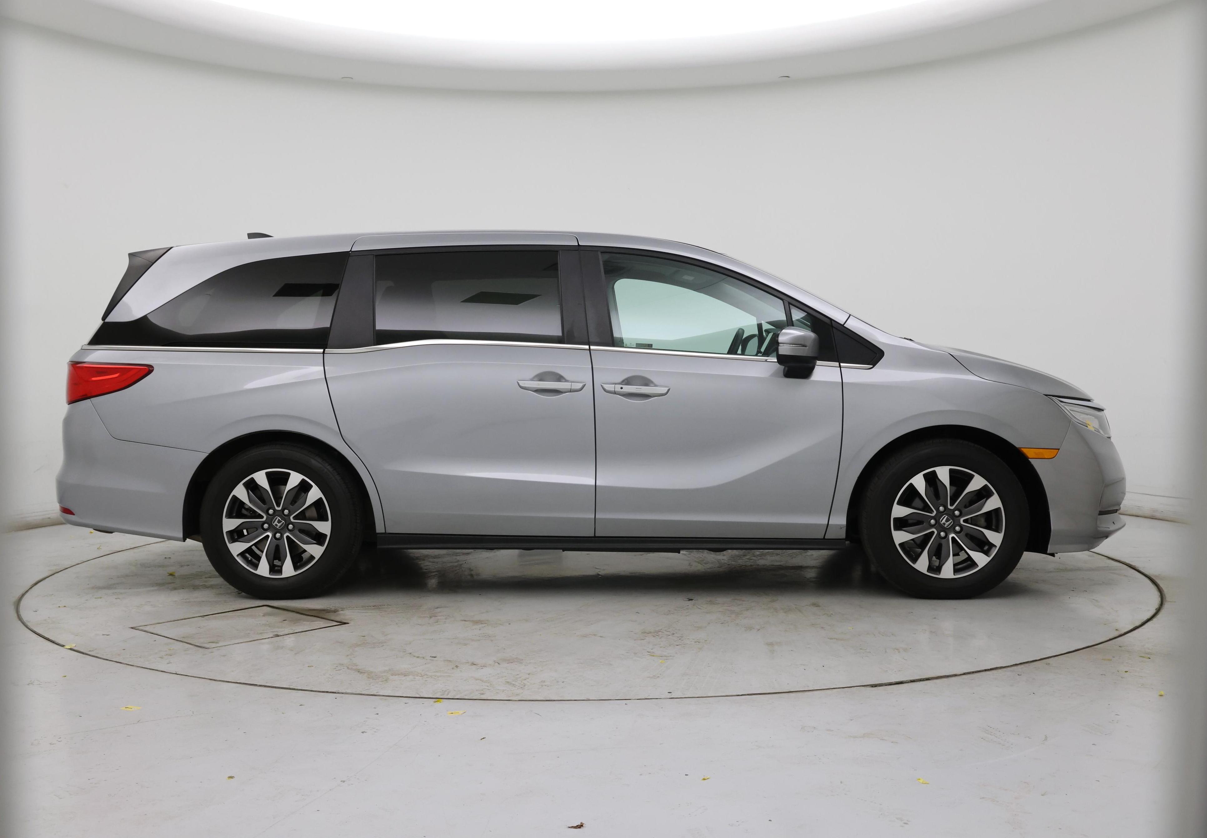 Thumbnail: 2023 Honda Odyssey - 7