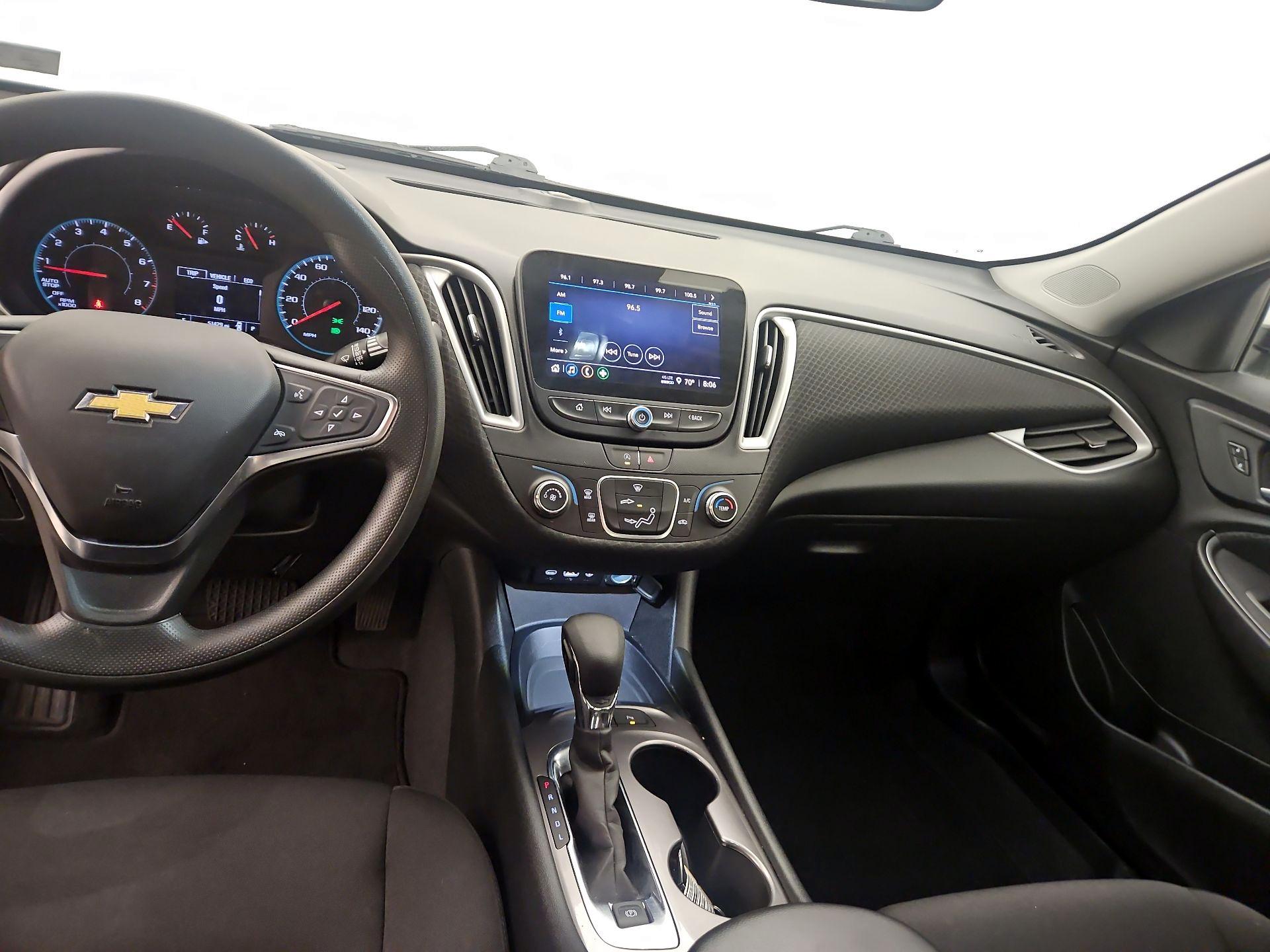 Thumbnail: 2024 Chevrolet Malibu - 9