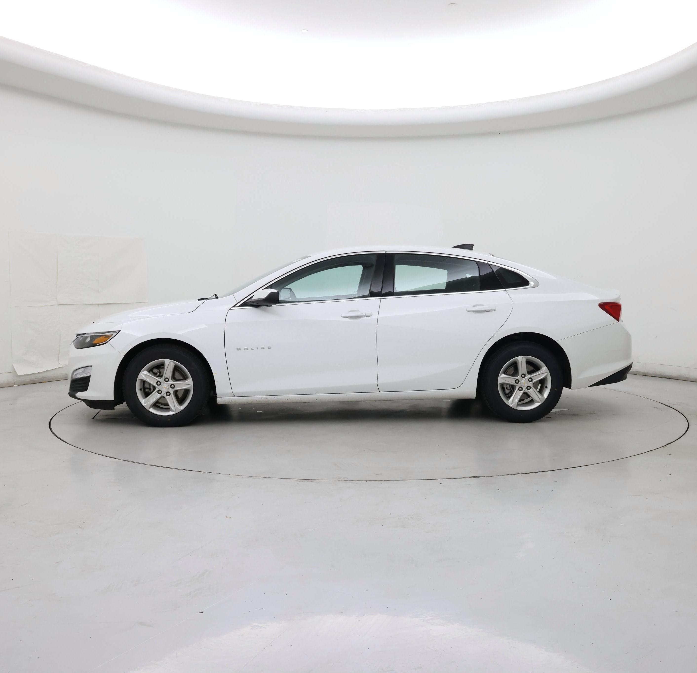 Thumbnail: 2024 Chevrolet Malibu - 3