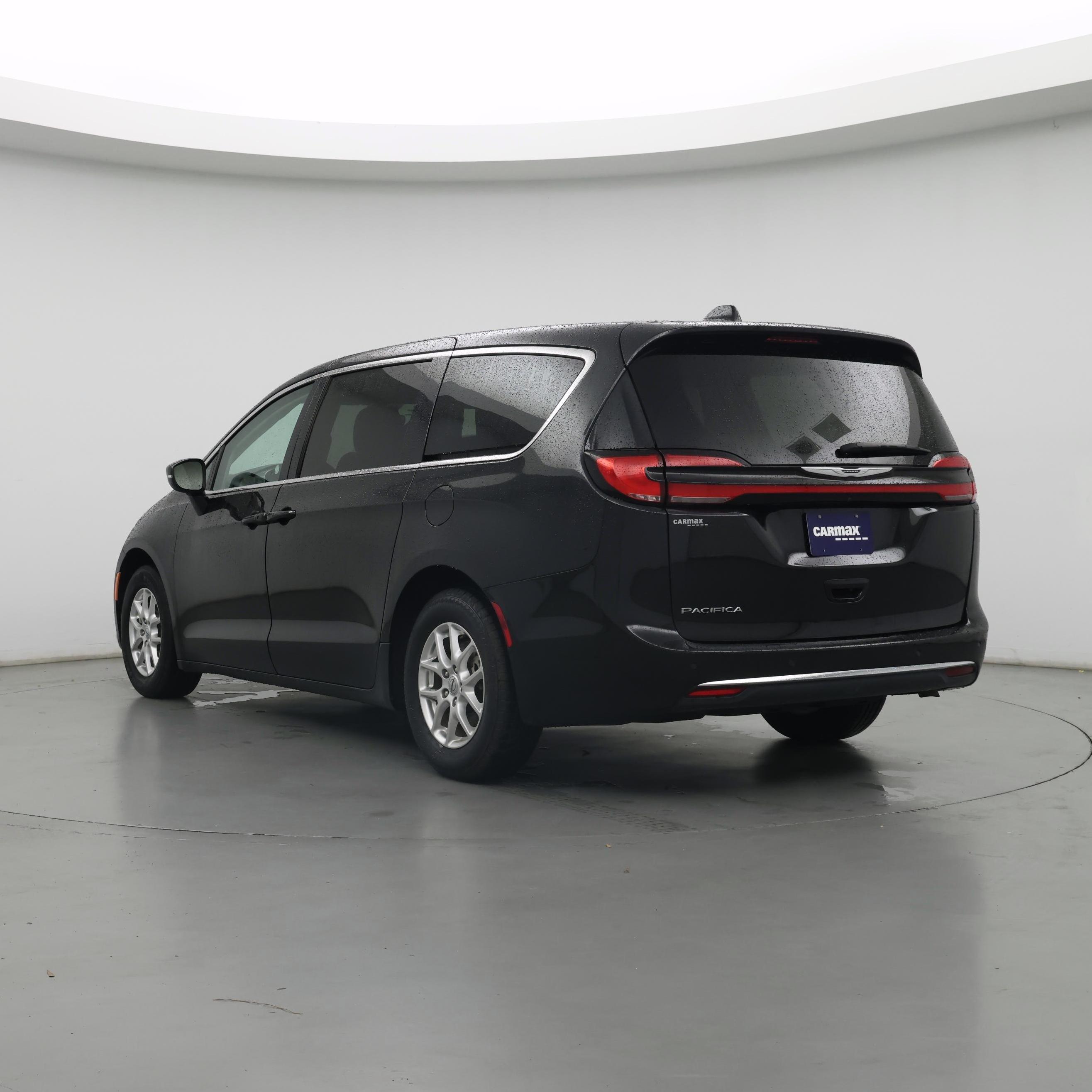 Thumbnail: 2023 Chrysler Pacifica - 2