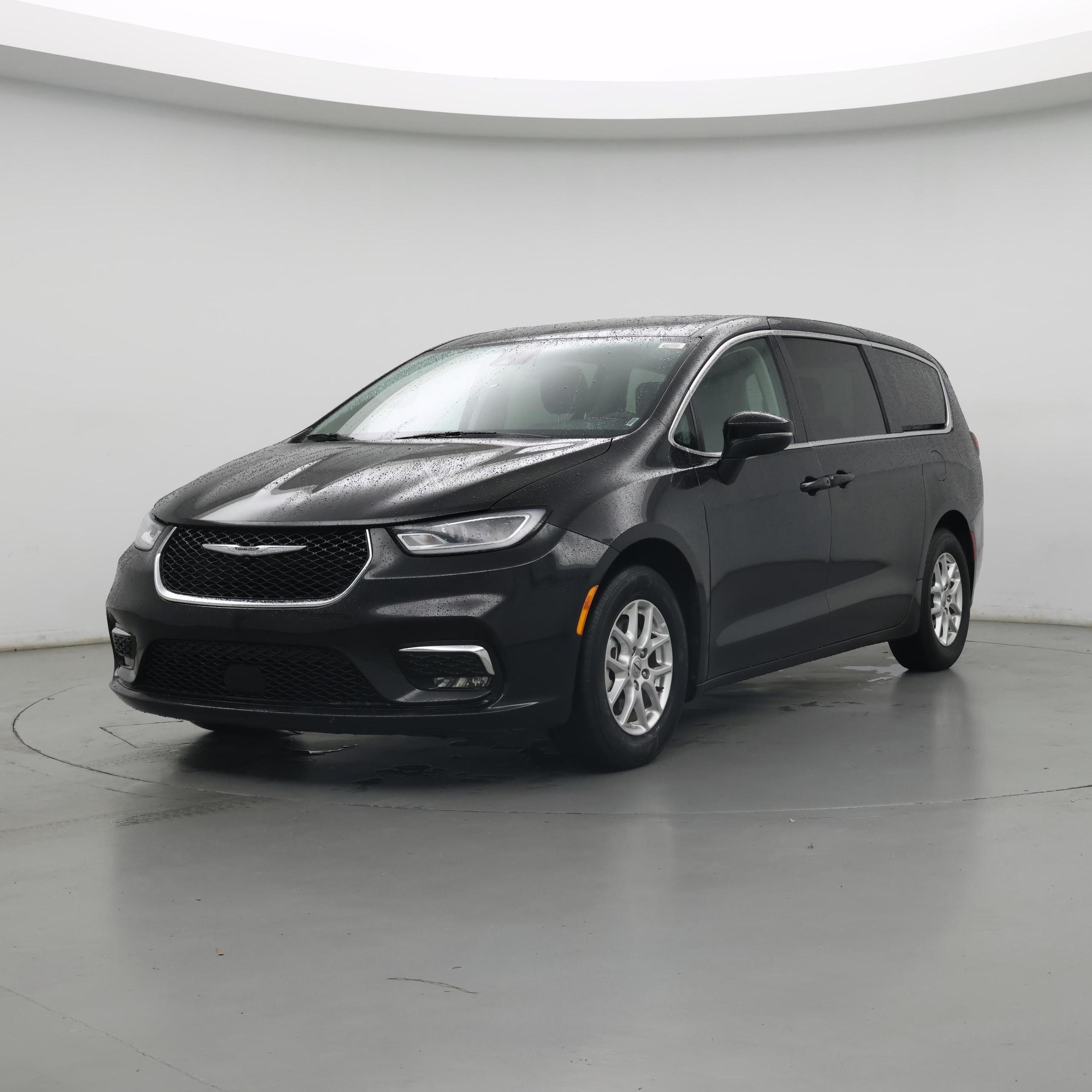 Thumbnail: 2023 Chrysler Pacifica - 4