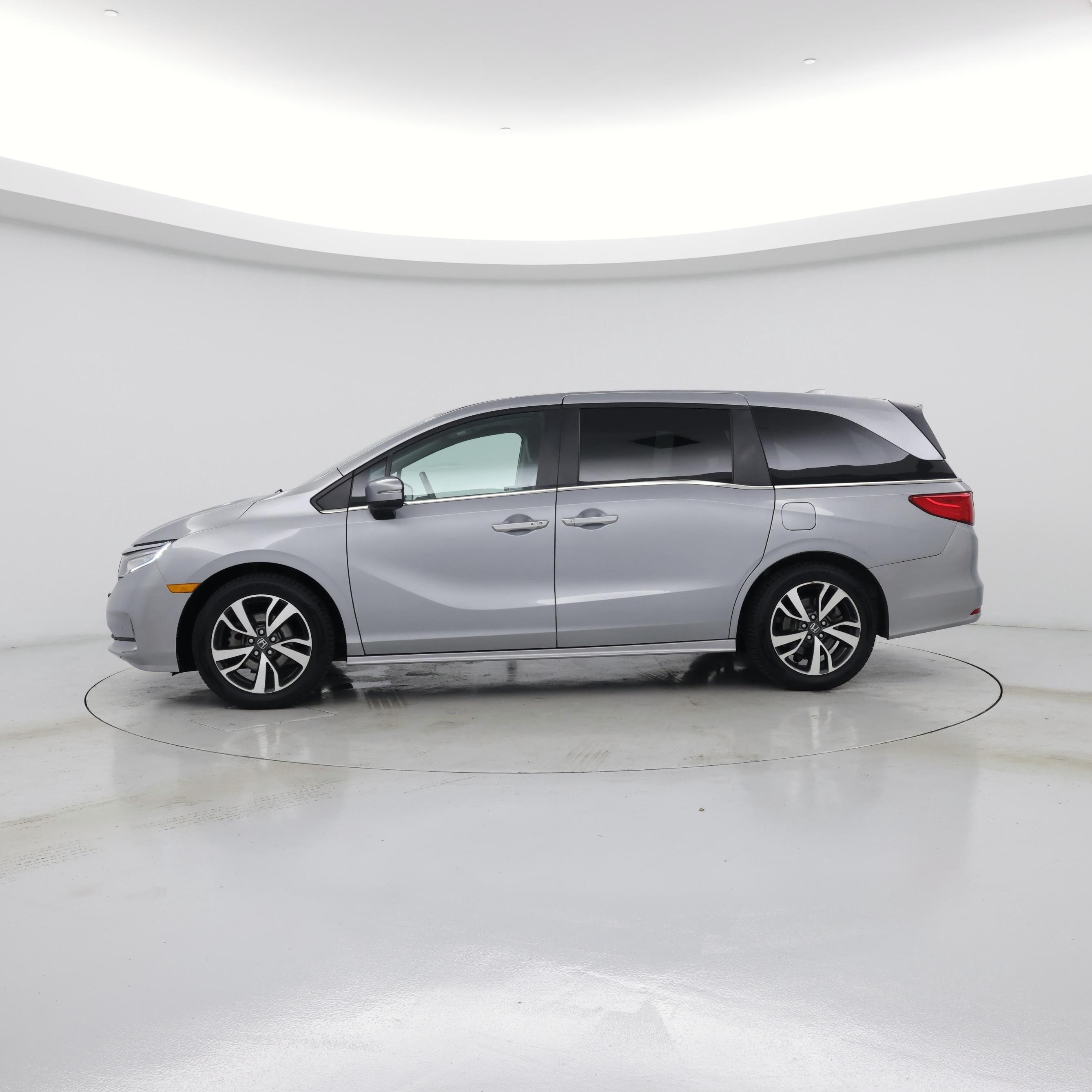Thumbnail: 2023 Honda Odyssey - 3