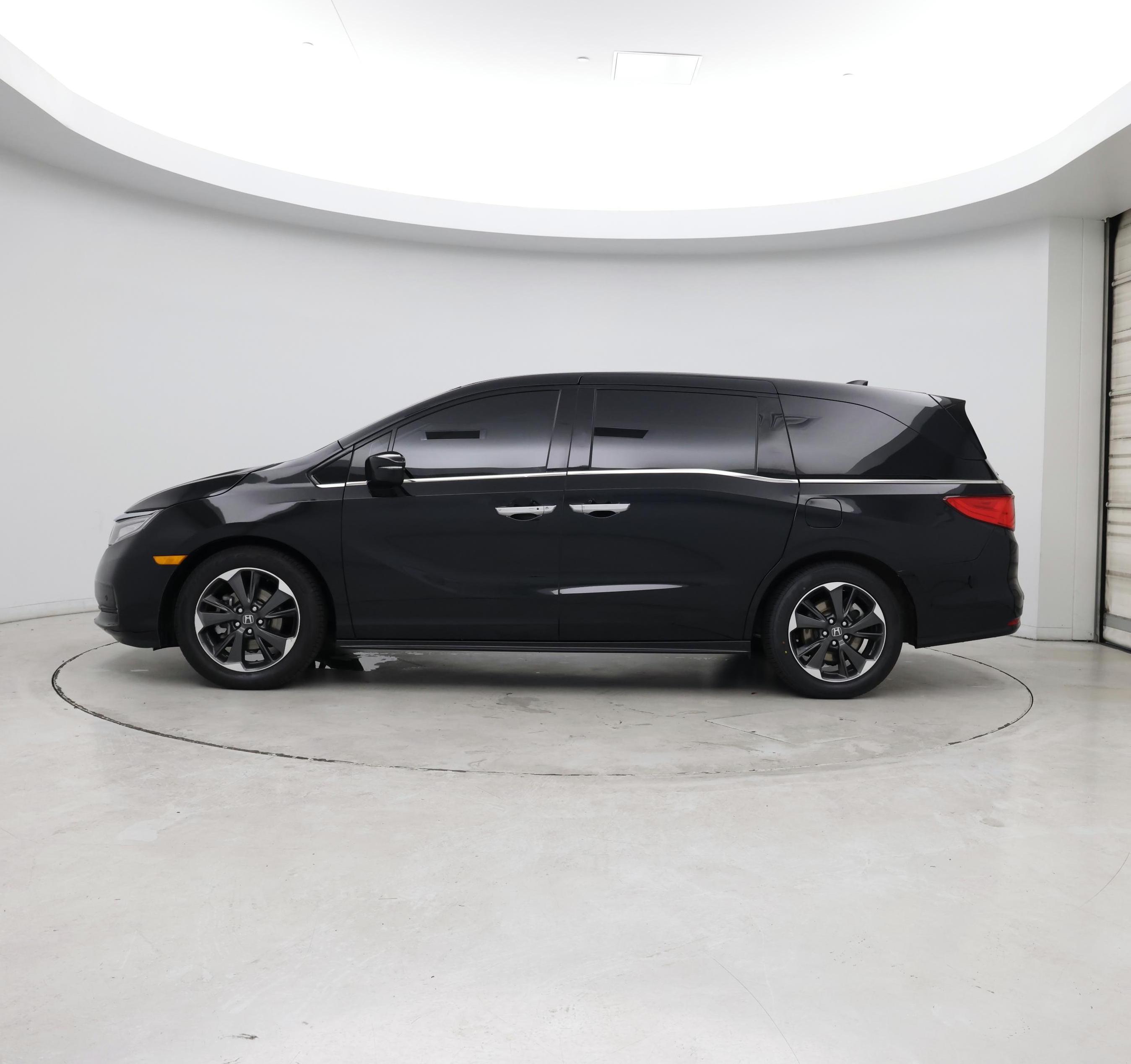 Thumbnail: 2023 Honda Odyssey - 3