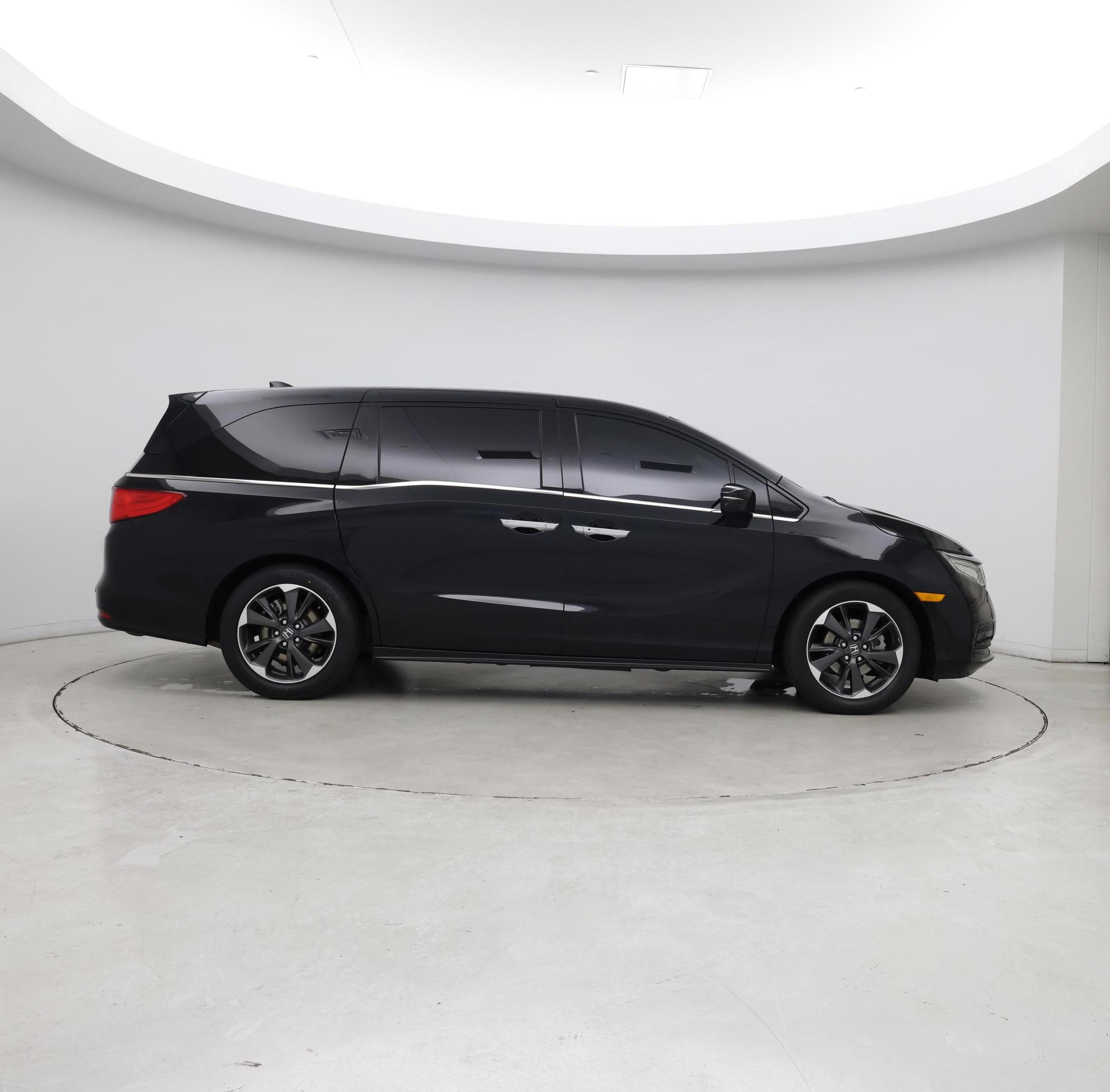 Thumbnail: 2023 Honda Odyssey - 7