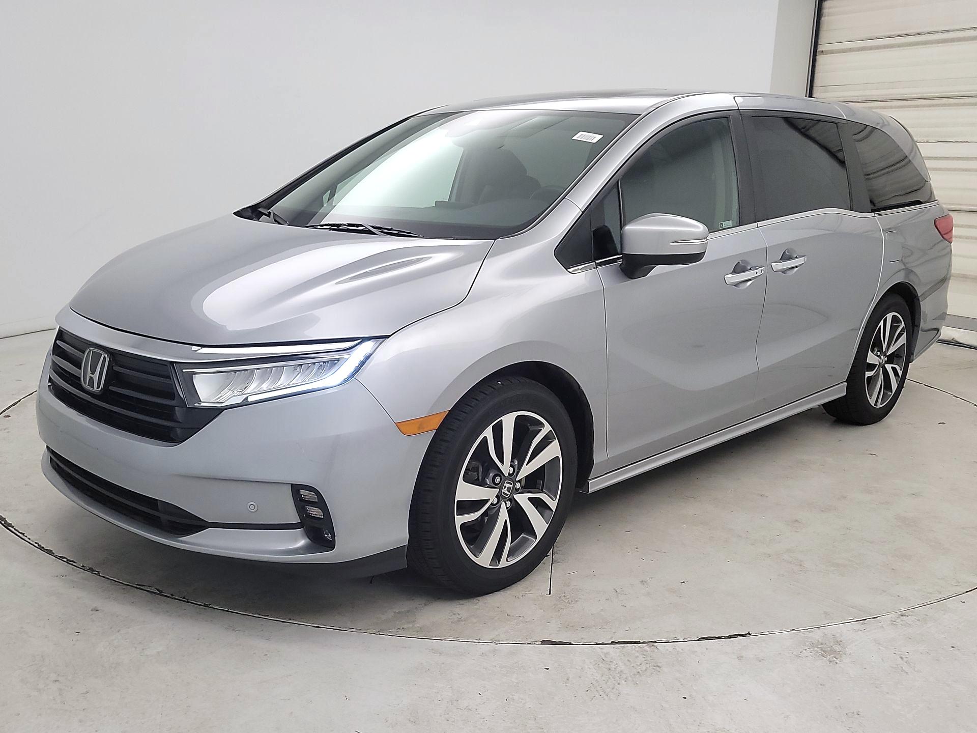 Thumbnail: 2023 Honda Odyssey - 3
