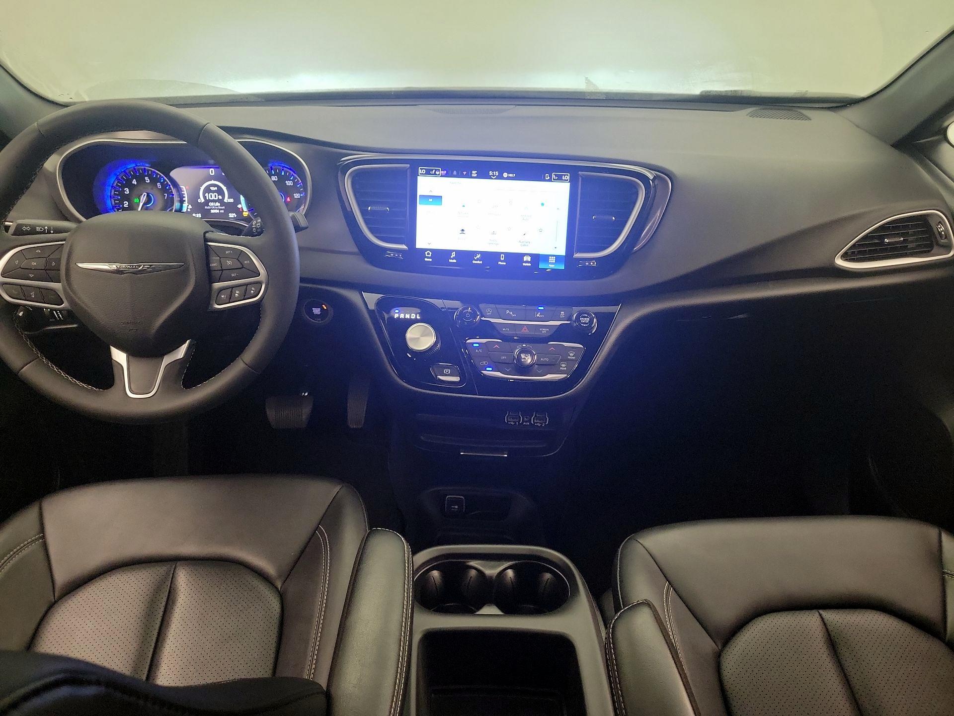 Thumbnail: 2025 Chrysler Pacifica - 9