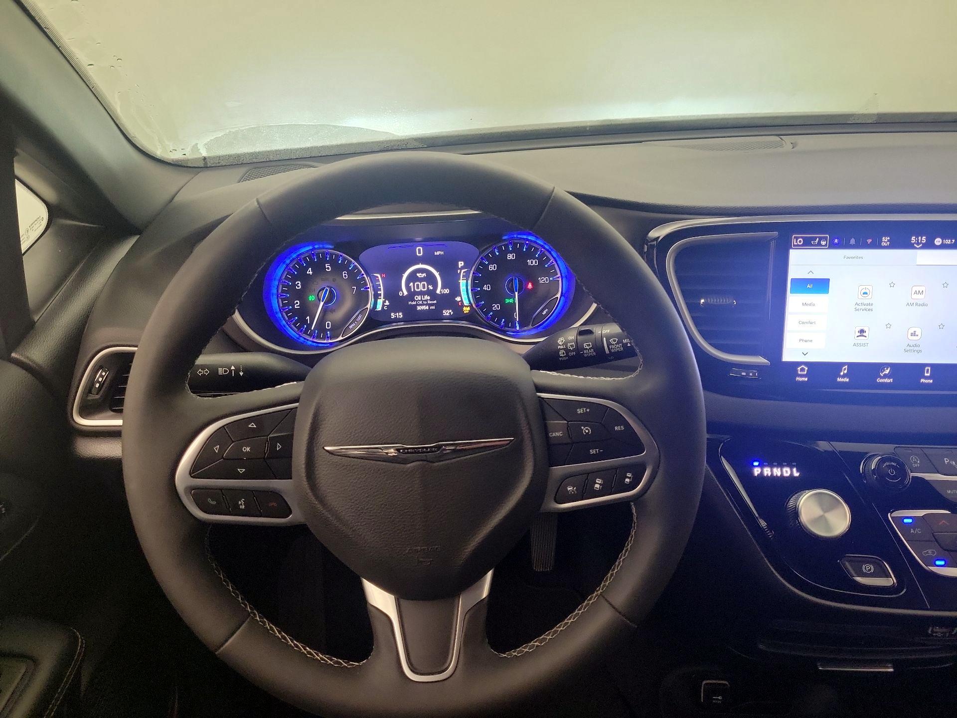 Thumbnail: 2025 Chrysler Pacifica - 10