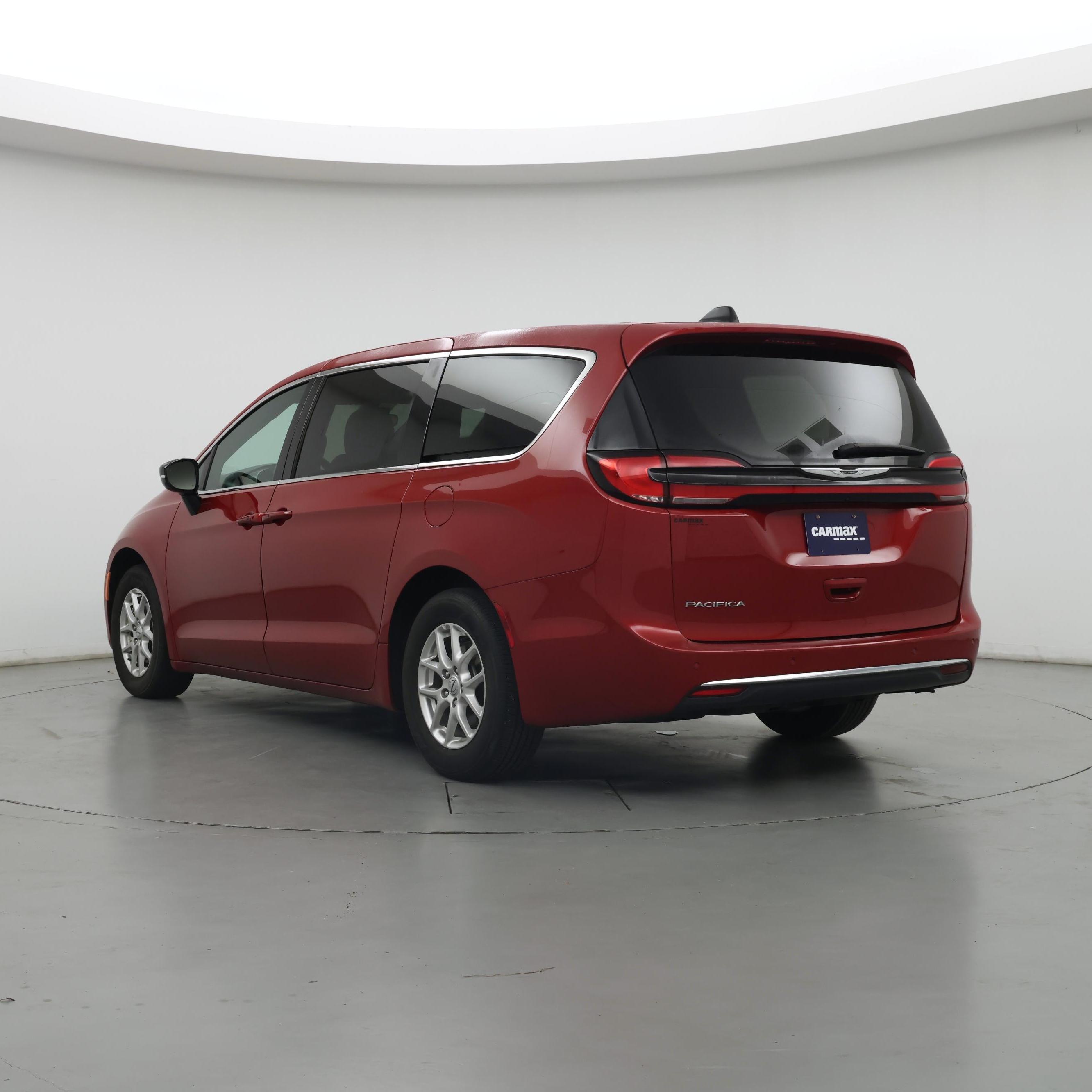 Thumbnail: 2025 Chrysler Pacifica - 2