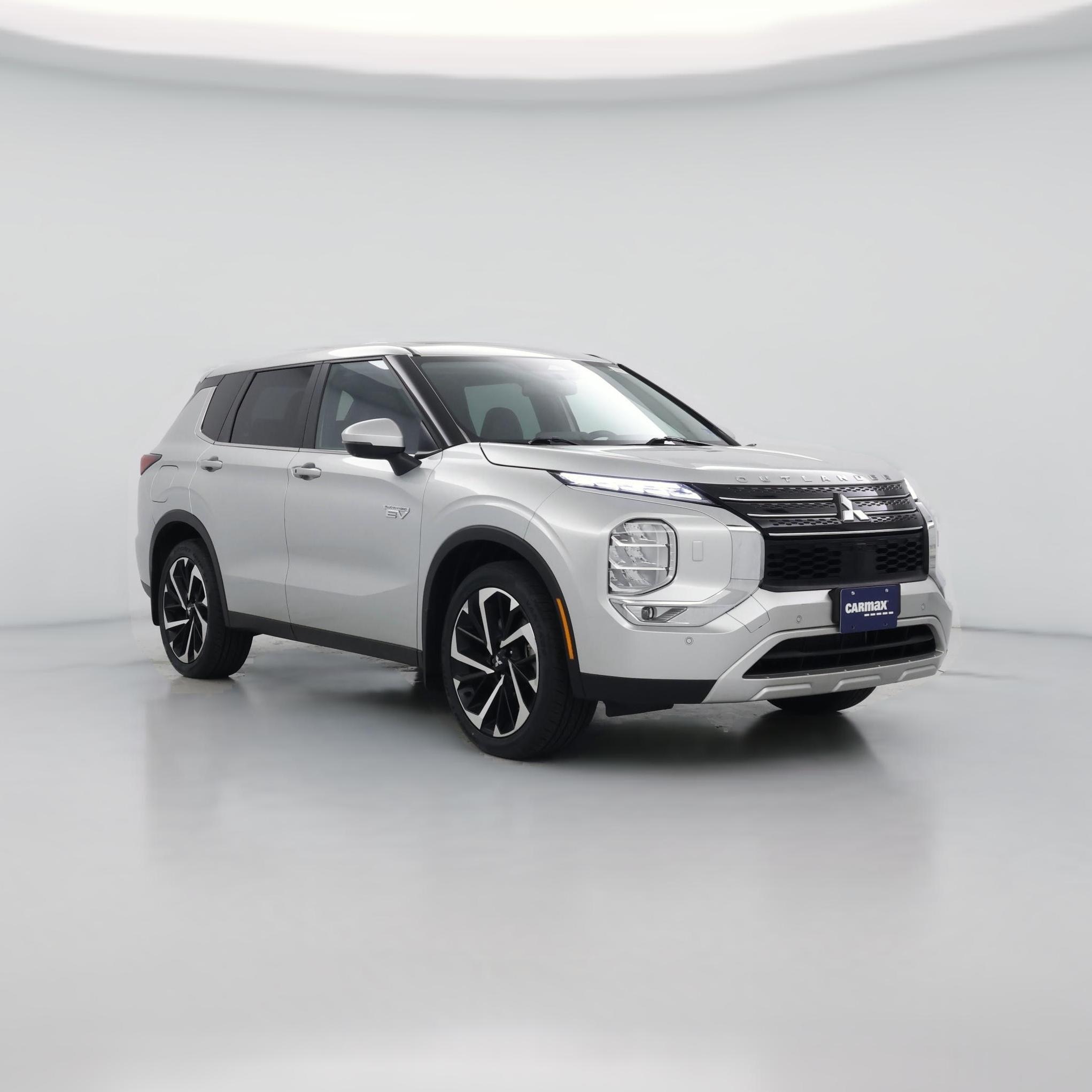 Thumbnail: 2023 Mitsubishi Outlander - 1