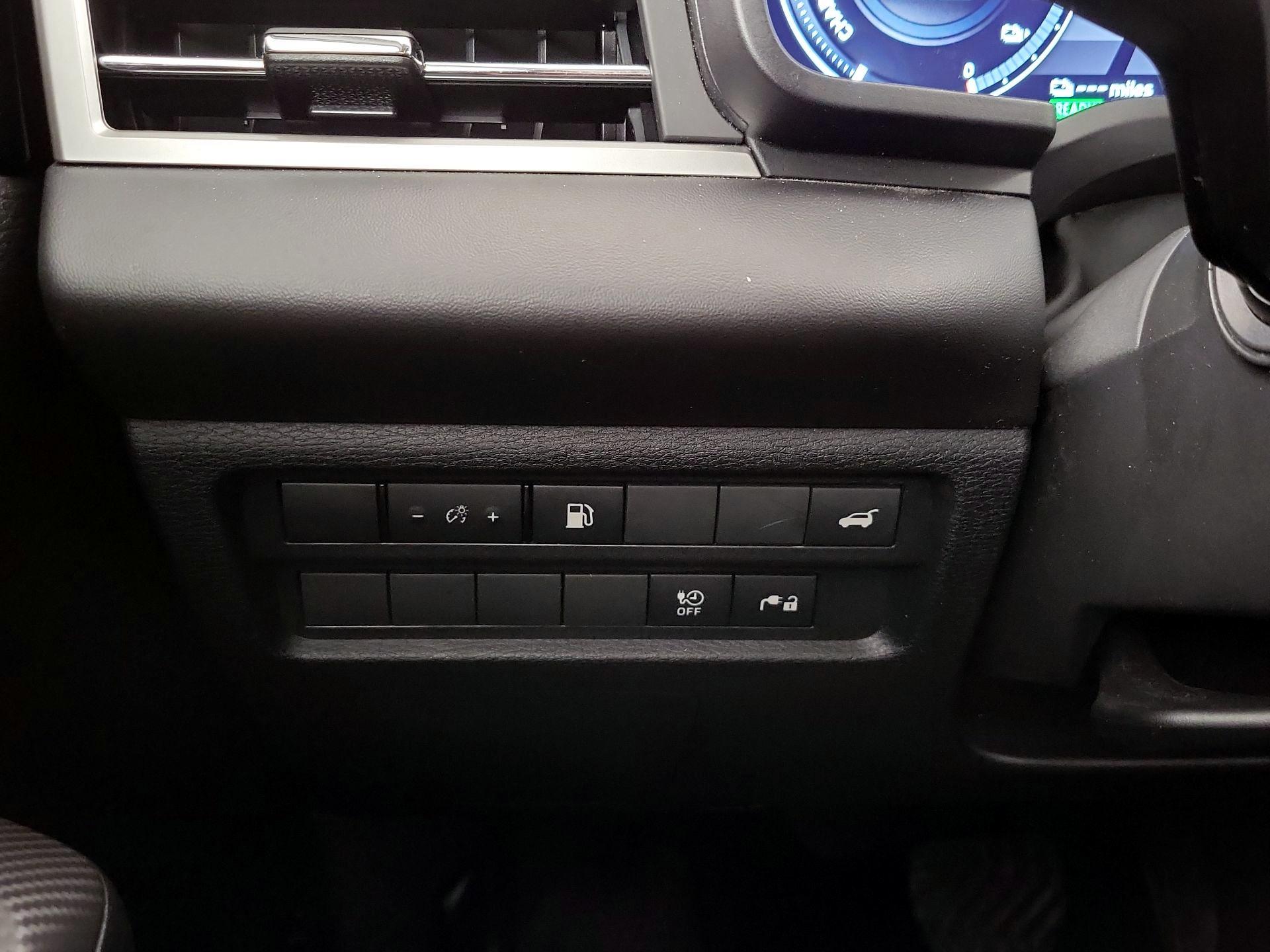 Thumbnail: 2023 Mitsubishi Outlander - 13