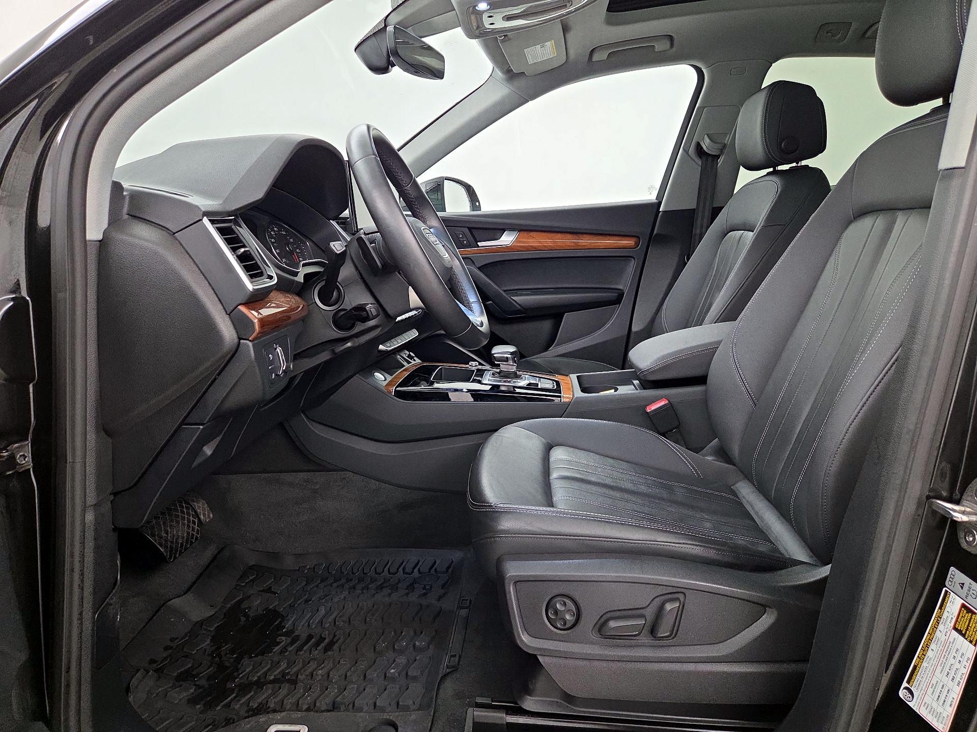 Thumbnail: 2023 Audi Q5 - 11