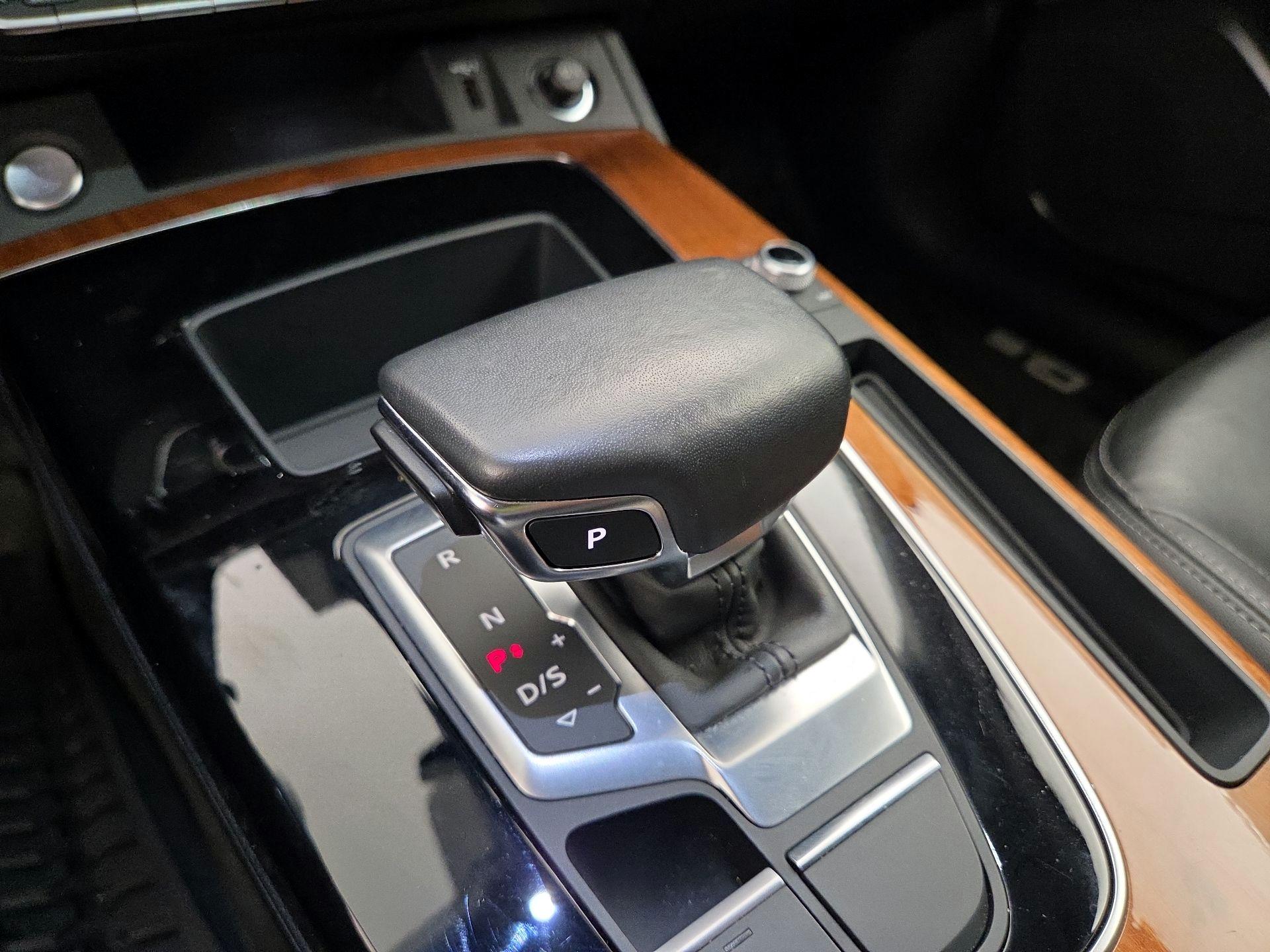 Thumbnail: 2023 Audi Q5 - 17