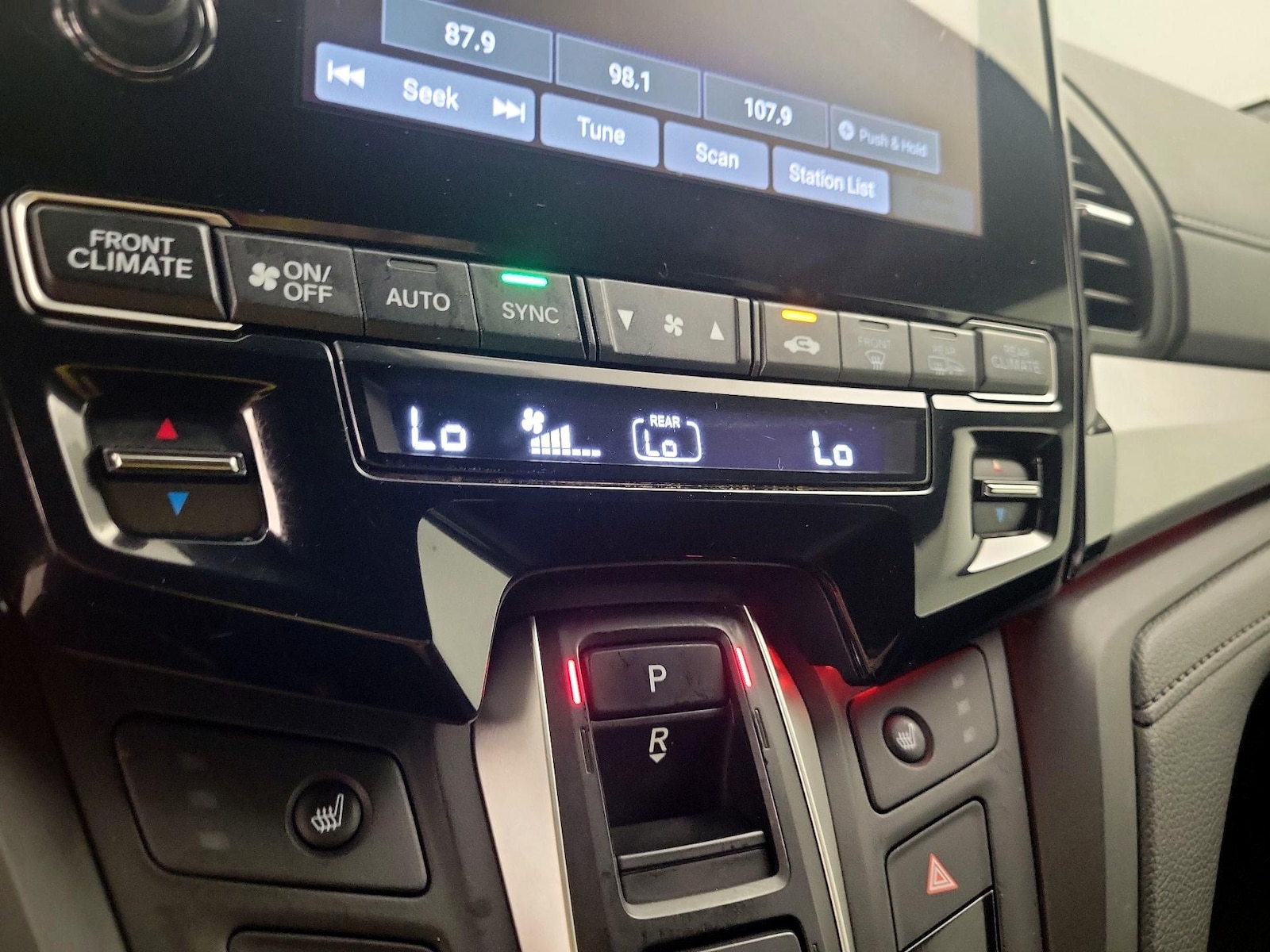 2023 Honda Odyssey SPORT - Photo 17