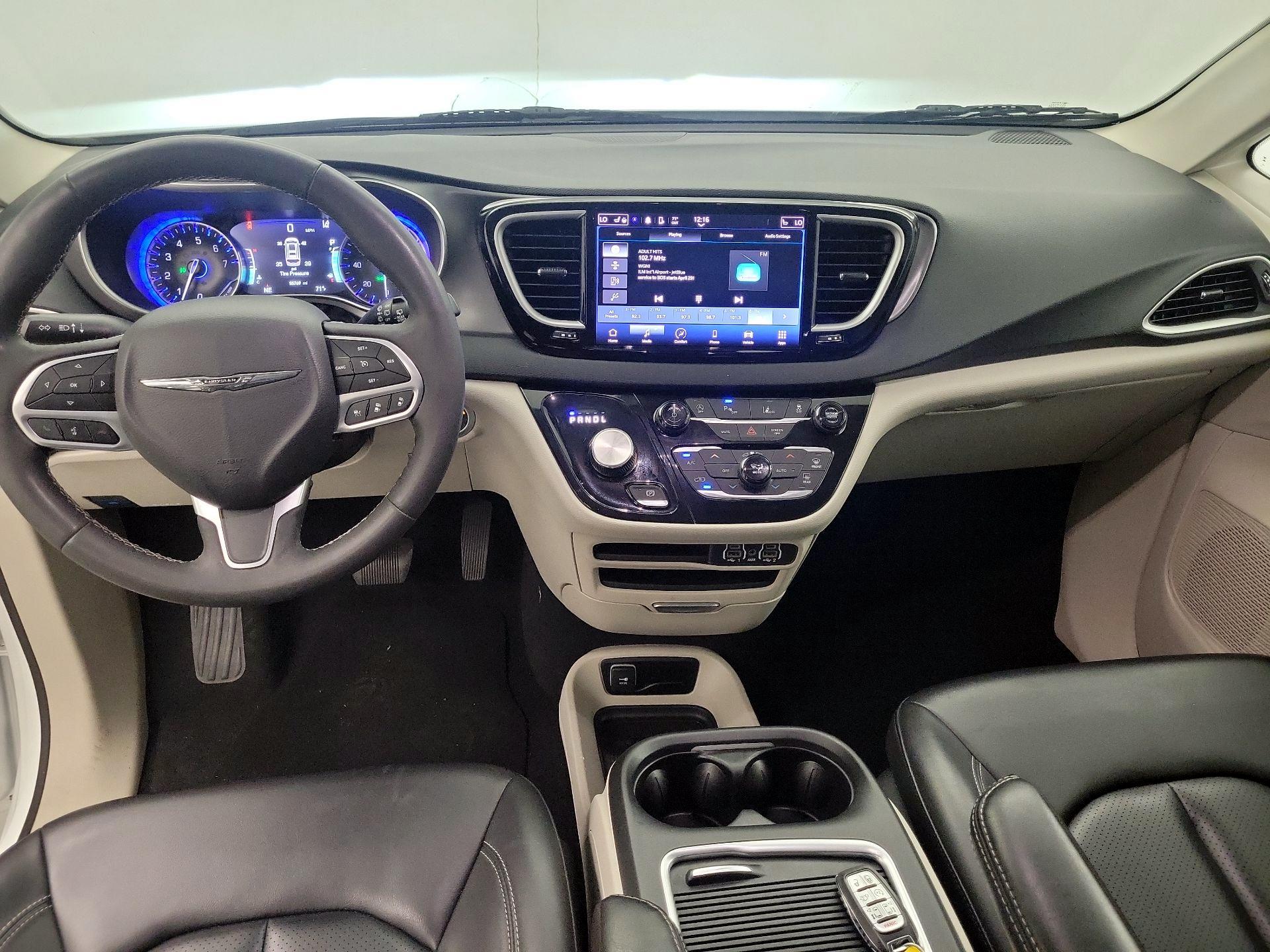 Thumbnail: 2023 Chrysler Pacifica - 8