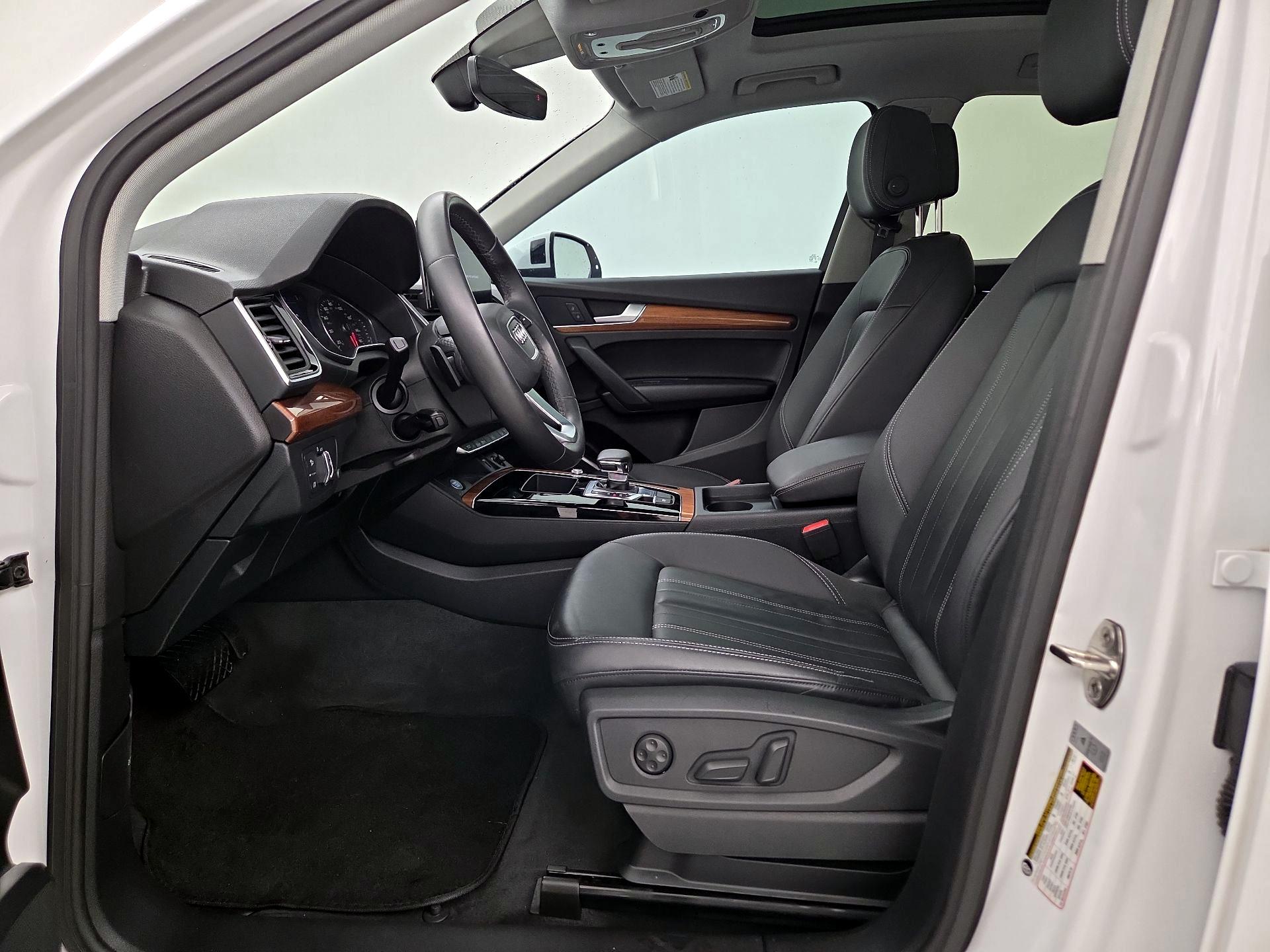 Thumbnail: 2023 Audi Q5 - 11