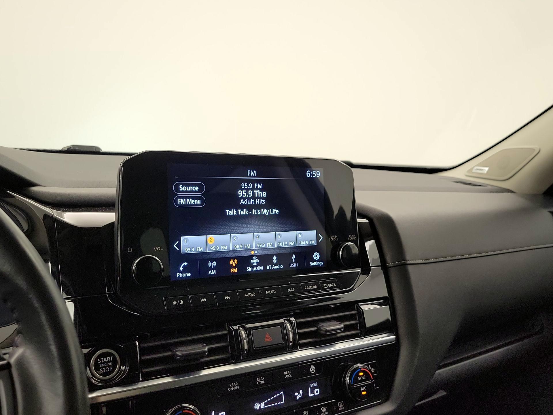 Thumbnail: 2023 Nissan Pathfinder - 16