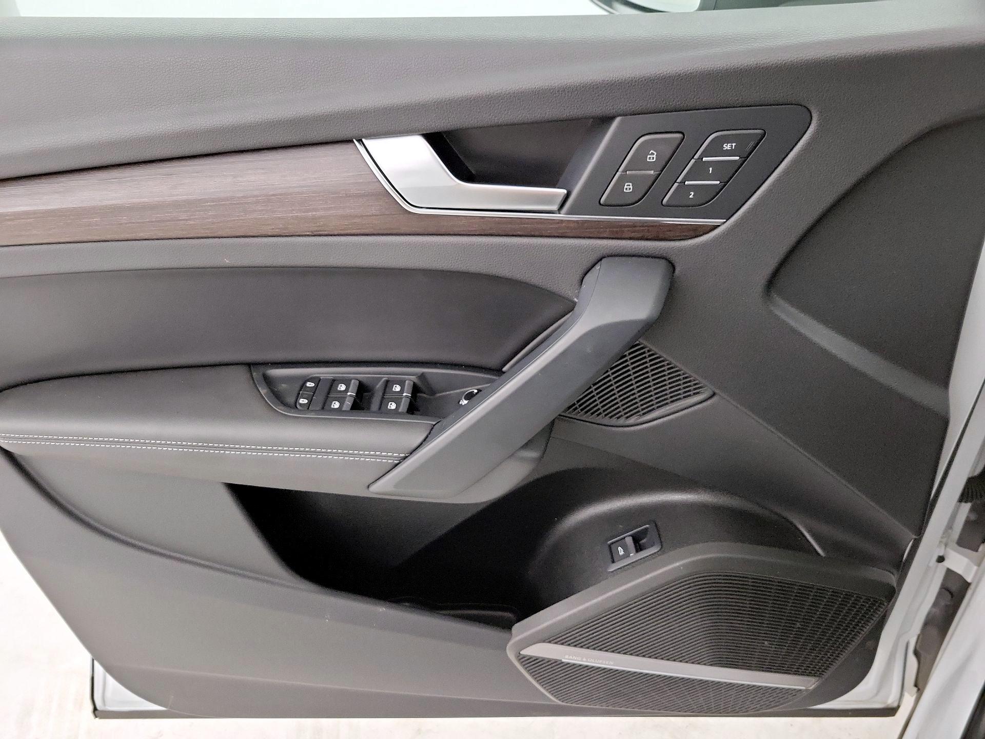 Thumbnail: 2023 Audi Q5 - 12