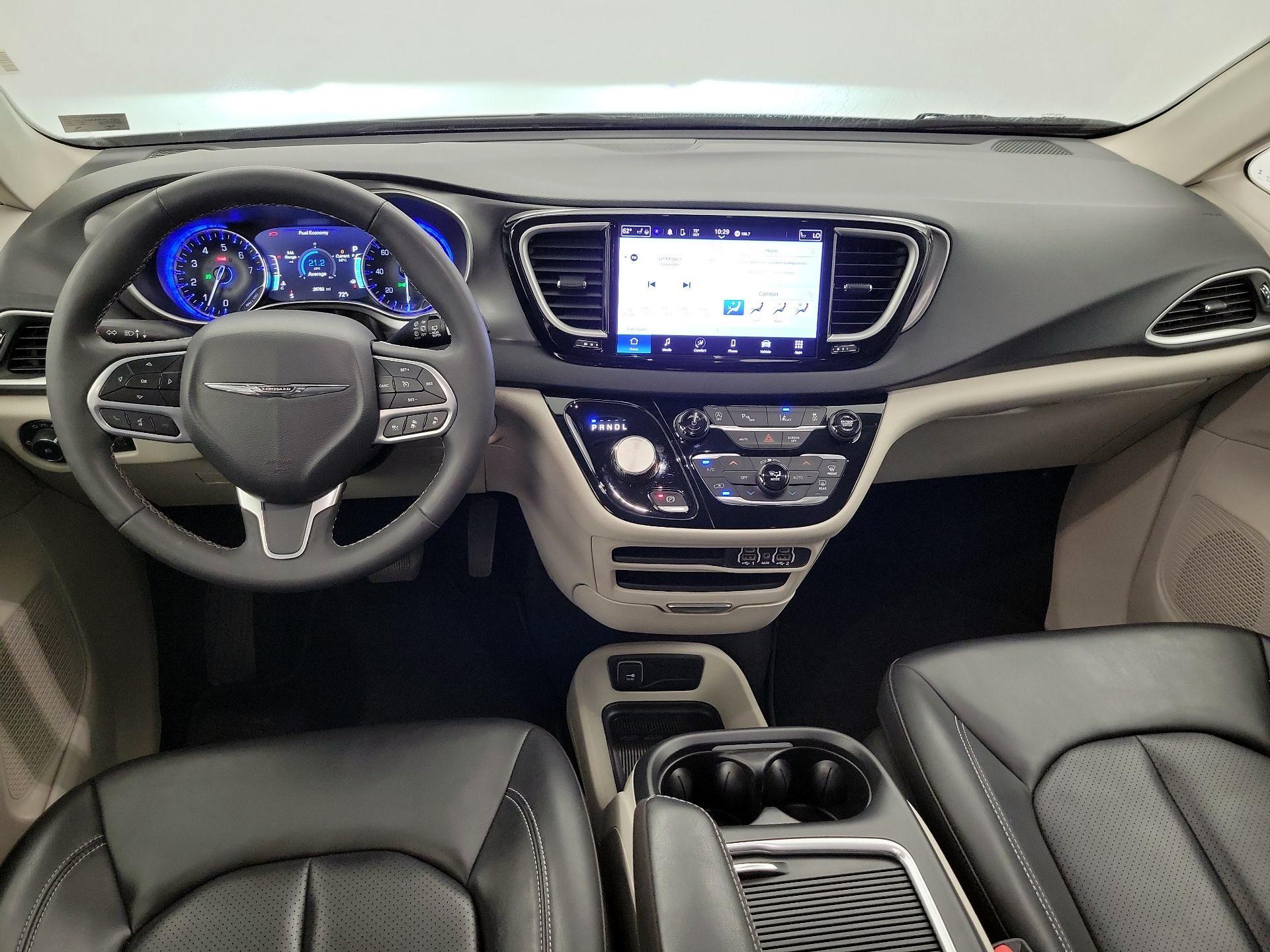 Thumbnail: 2023 Chrysler Pacifica - 9