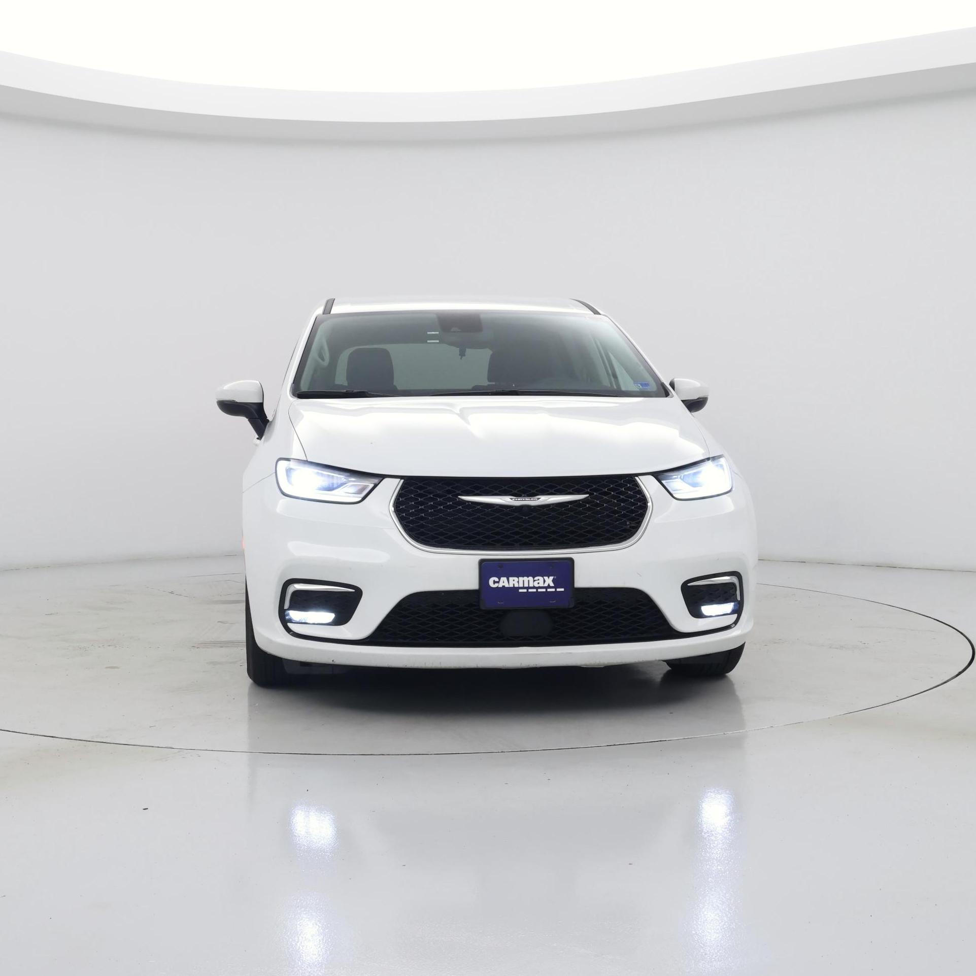 Thumbnail: 2023 Chrysler Pacifica - 5
