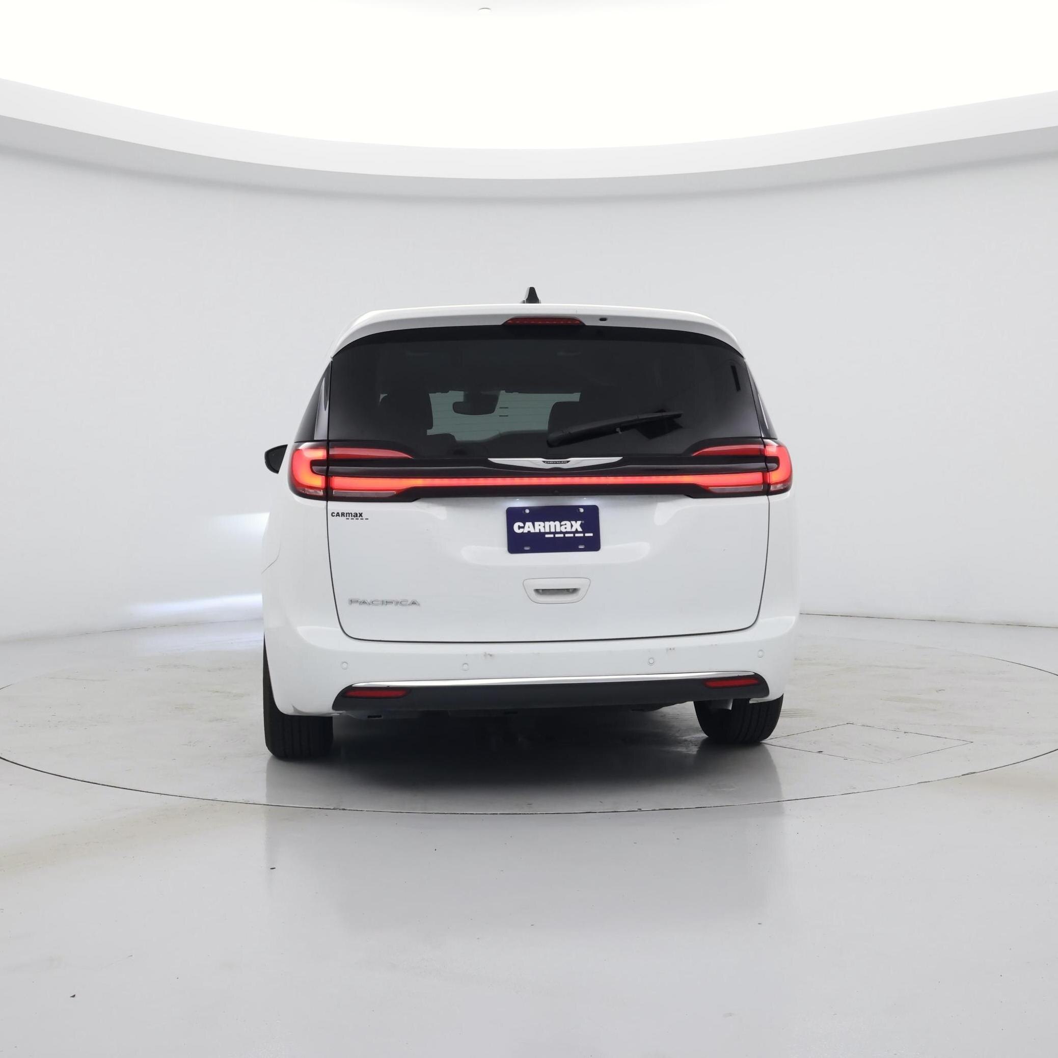 Thumbnail: 2023 Chrysler Pacifica - 6